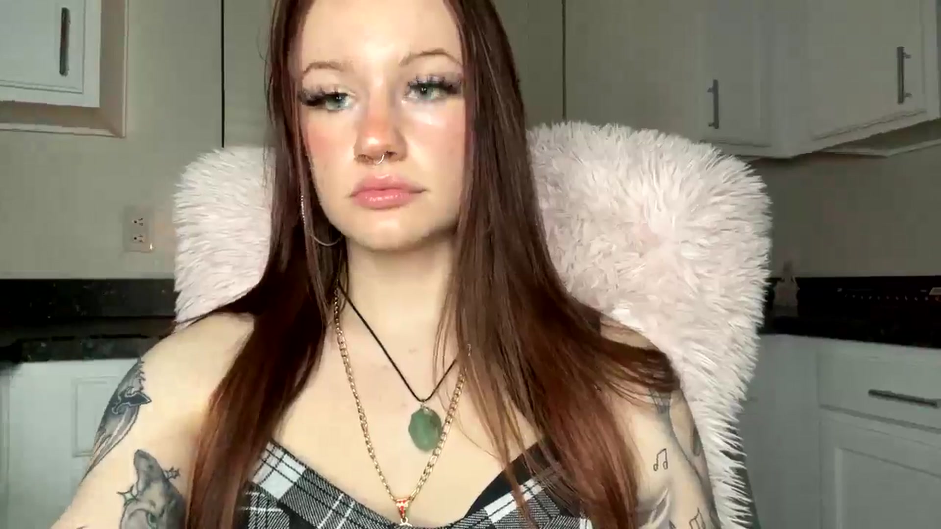 Gallery image thumbnail from RainStormin's myfreecams stream on, 03/09/2025, 09:46 image 18 of 20