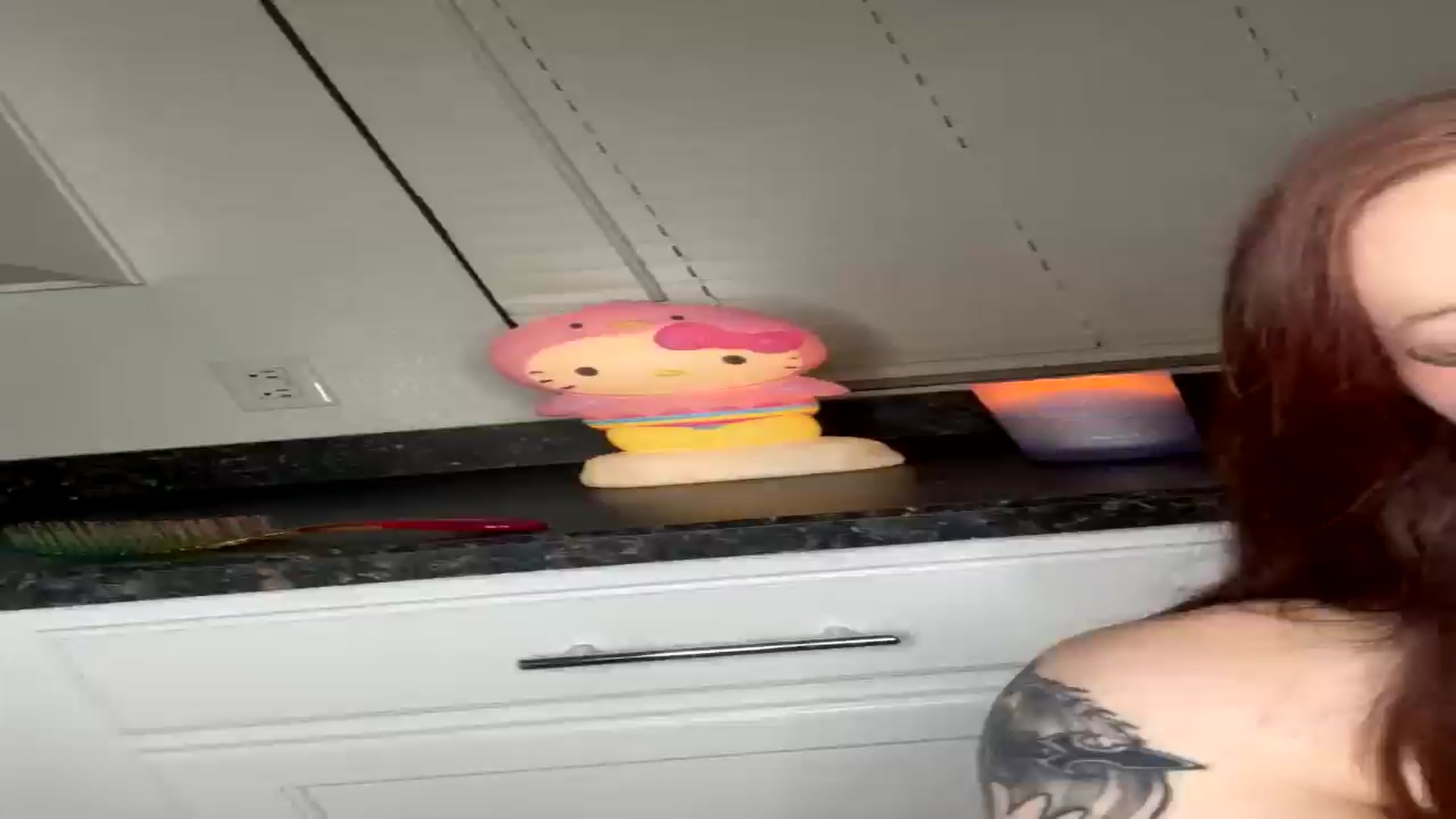 Gallery image thumbnail from RainStormin's myfreecams stream on, 03/10/2025, 09:24 image 15 of 20