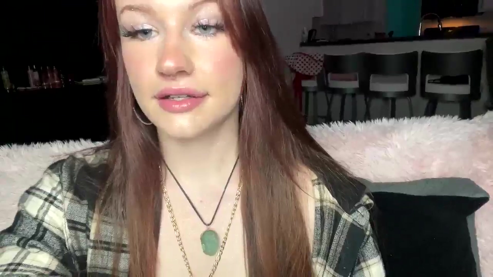 Gallery image thumbnail from RainStormin's myfreecams stream on, 03/12/2025, 04:56 image 7 of 20