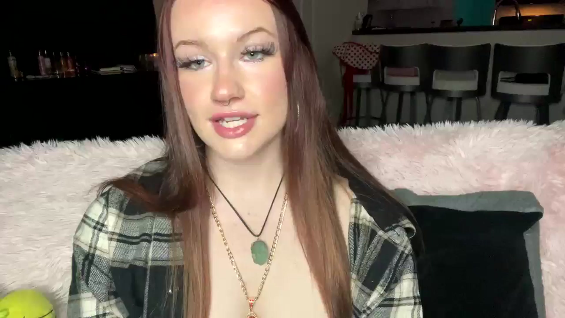 Gallery image thumbnail from RainStormin's myfreecams stream on, 03/12/2025, 04:56 image 16 of 20