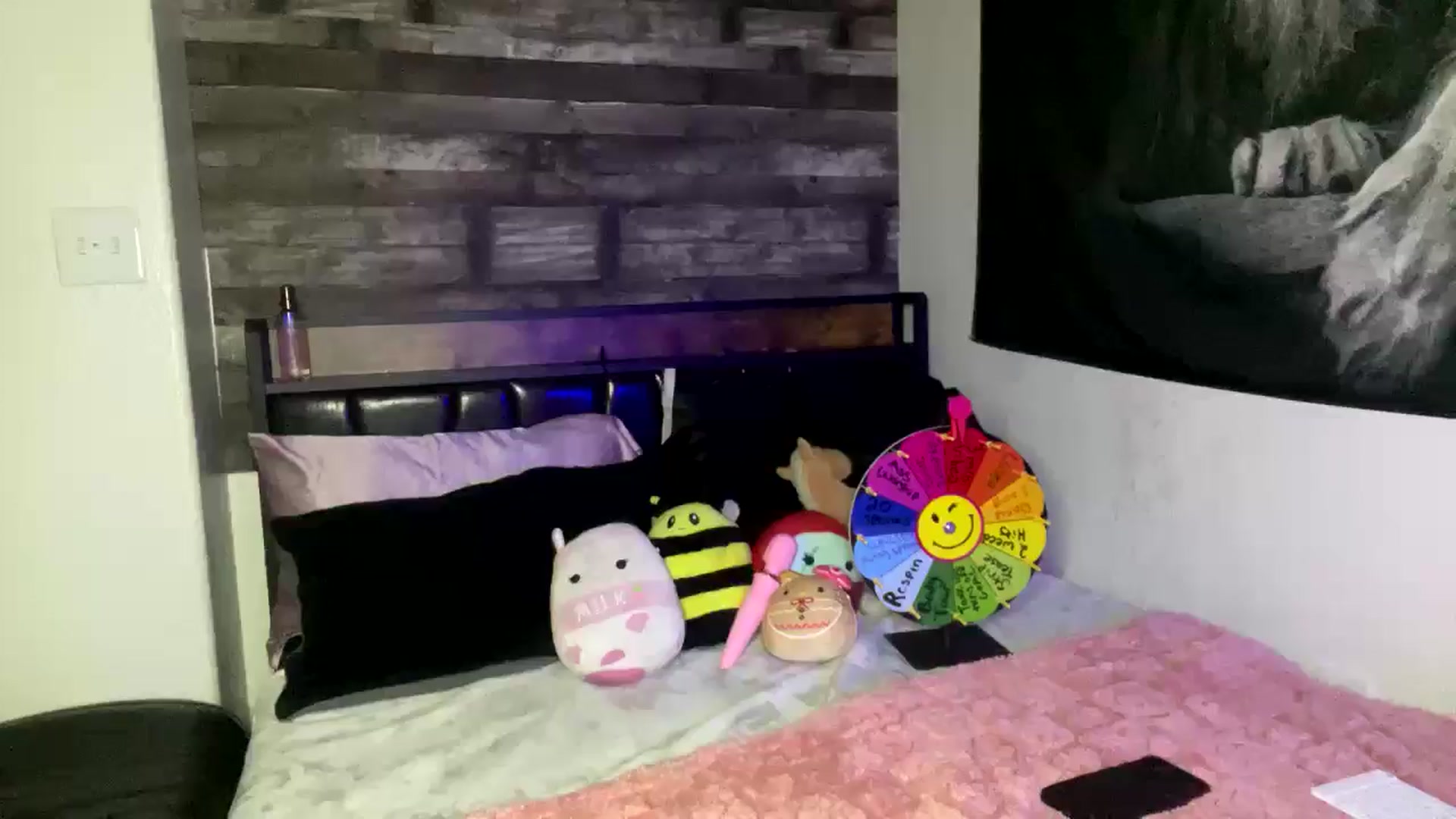 Gallery image thumbnail from RainStormin's myfreecams stream on, 03/13/2025, 07:54 image 1 of 20