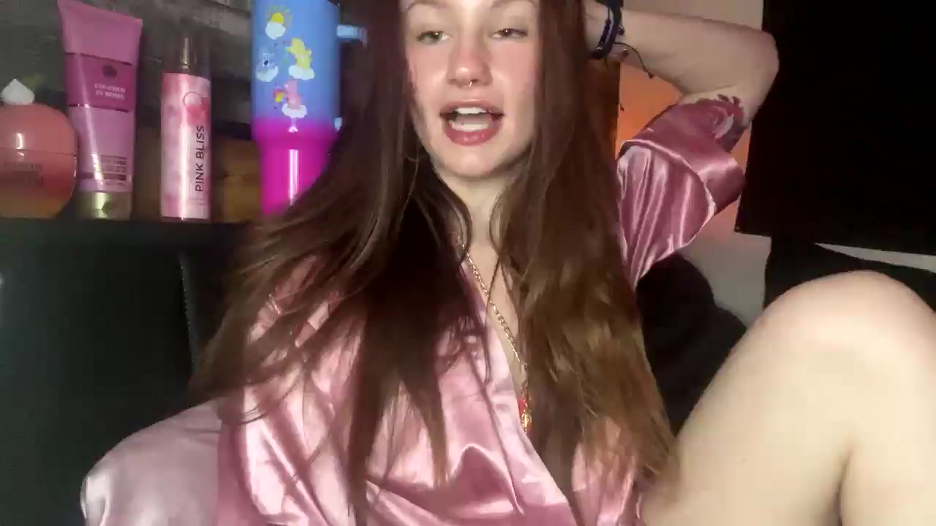 Gallery image thumbnail from RainStormin's myfreecams stream on, 03/15/2025, 14:59 image 9 of 20