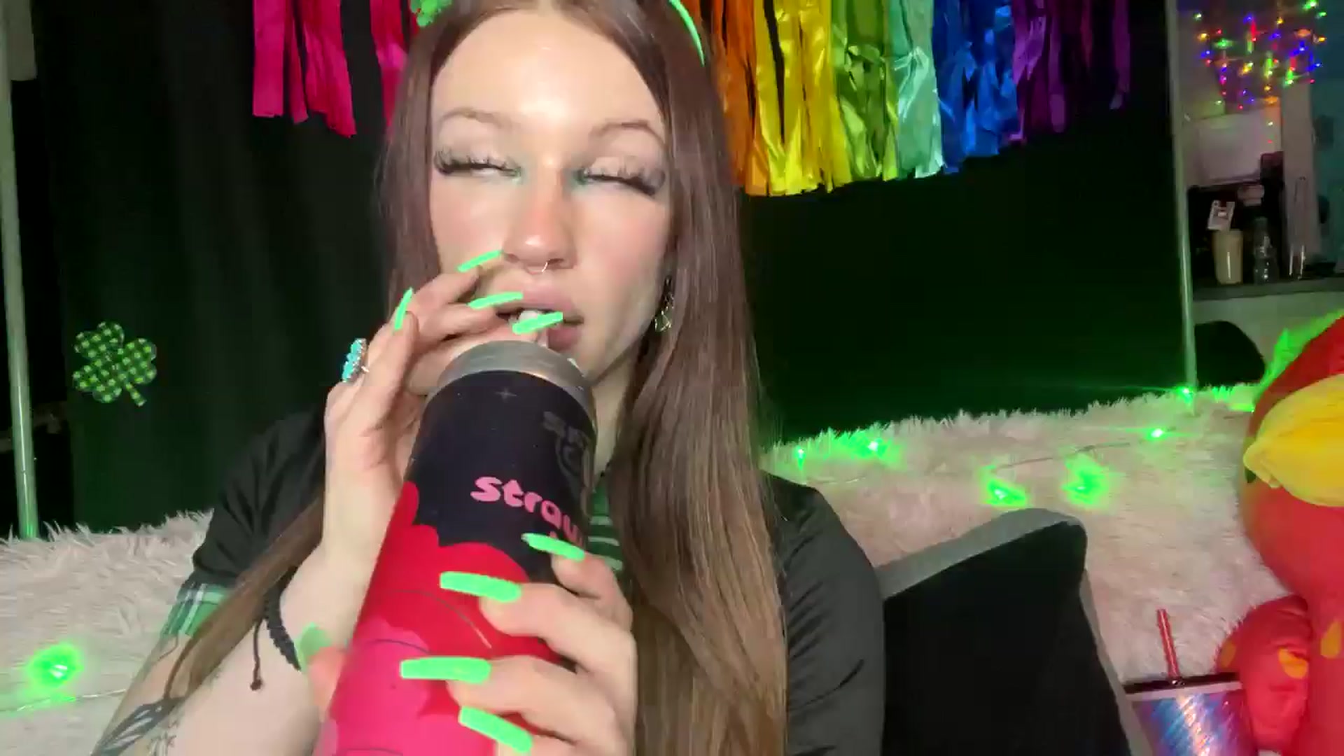 Gallery image thumbnail from RainStormin's myfreecams stream on, 03/18/2025, 05:54 image 13 of 20