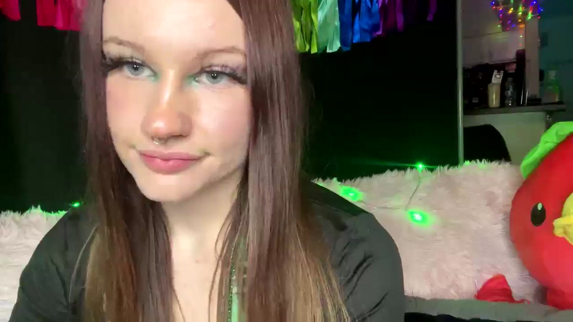 Gallery image thumbnail from RainStormin's myfreecams stream on, 03/18/2025, 09:41 image 15 of 20