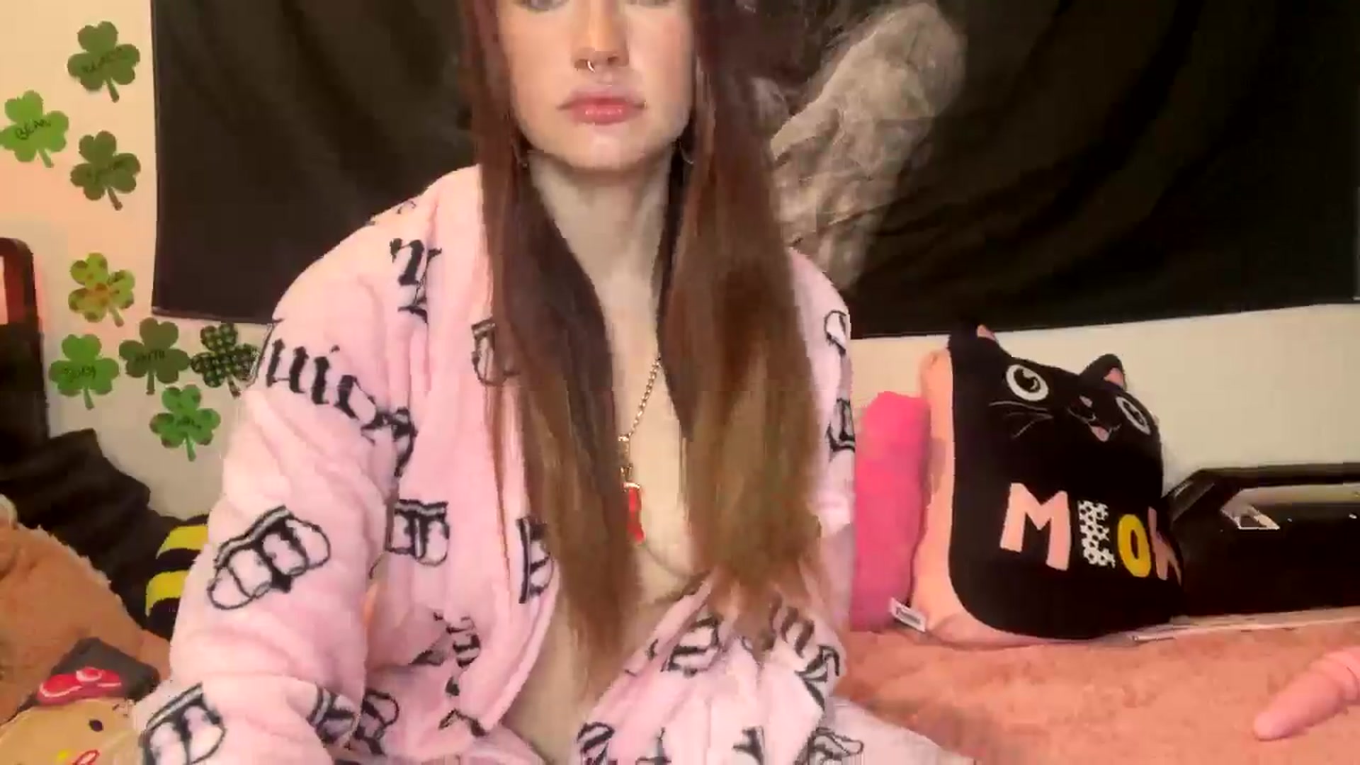 Gallery image thumbnail from RainStormin's myfreecams stream on, 03/20/2025, 08:00 image 17 of 20