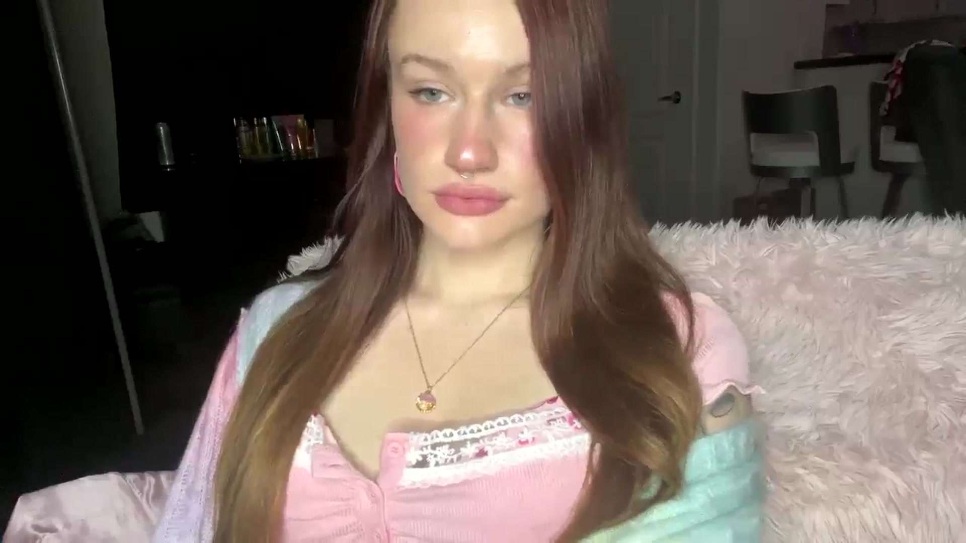 Gallery image thumbnail from RainStormin's myfreecams stream on, 03/21/2025, 07:00 image 2 of 20