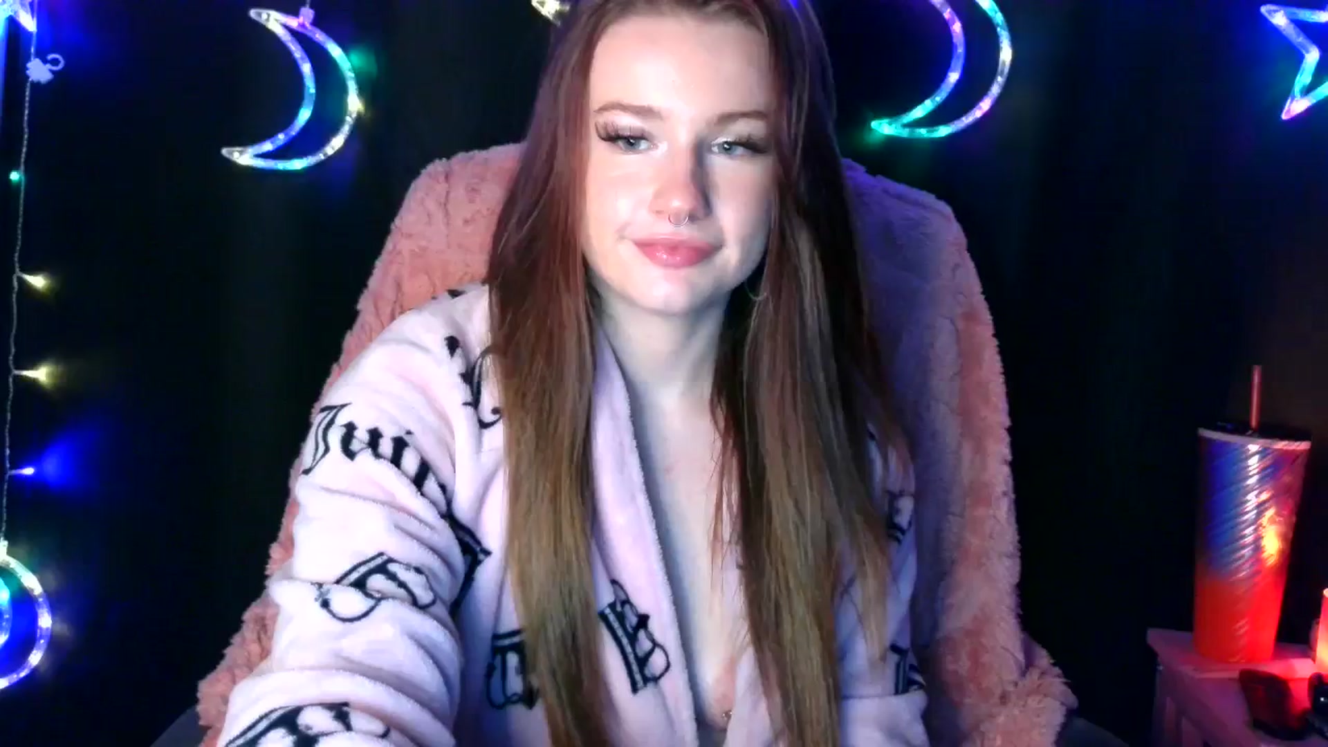 Gallery image thumbnail from RainStormin's myfreecams stream on, 04/04/2025, 10:13 image 20 of 20
