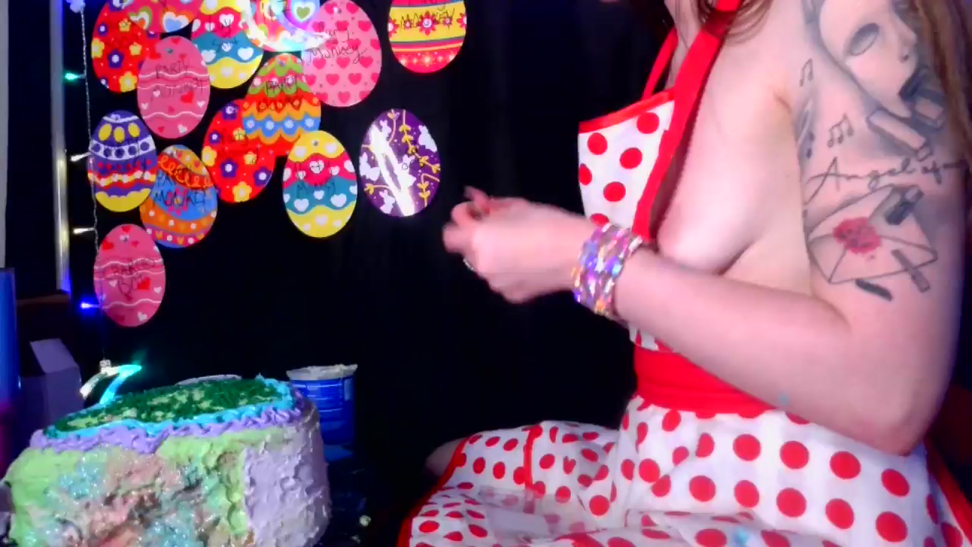 Gallery image thumbnail from RainStormin's myfreecams stream on, 04/13/2025, 11:19 image 2 of 20