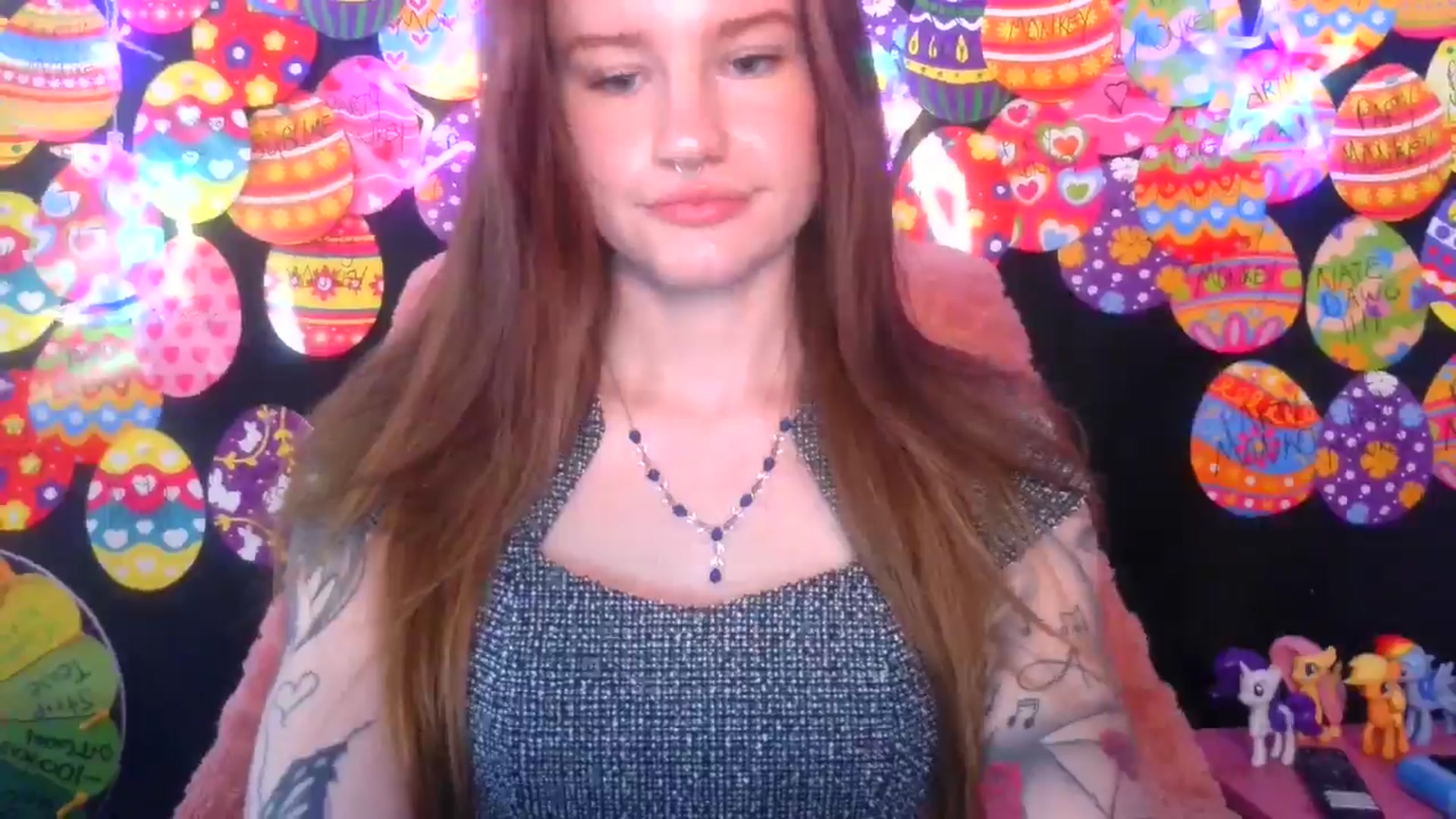 Gallery image thumbnail from RainStormin's myfreecams stream on, 04/15/2025, 17:25 image 14 of 20
