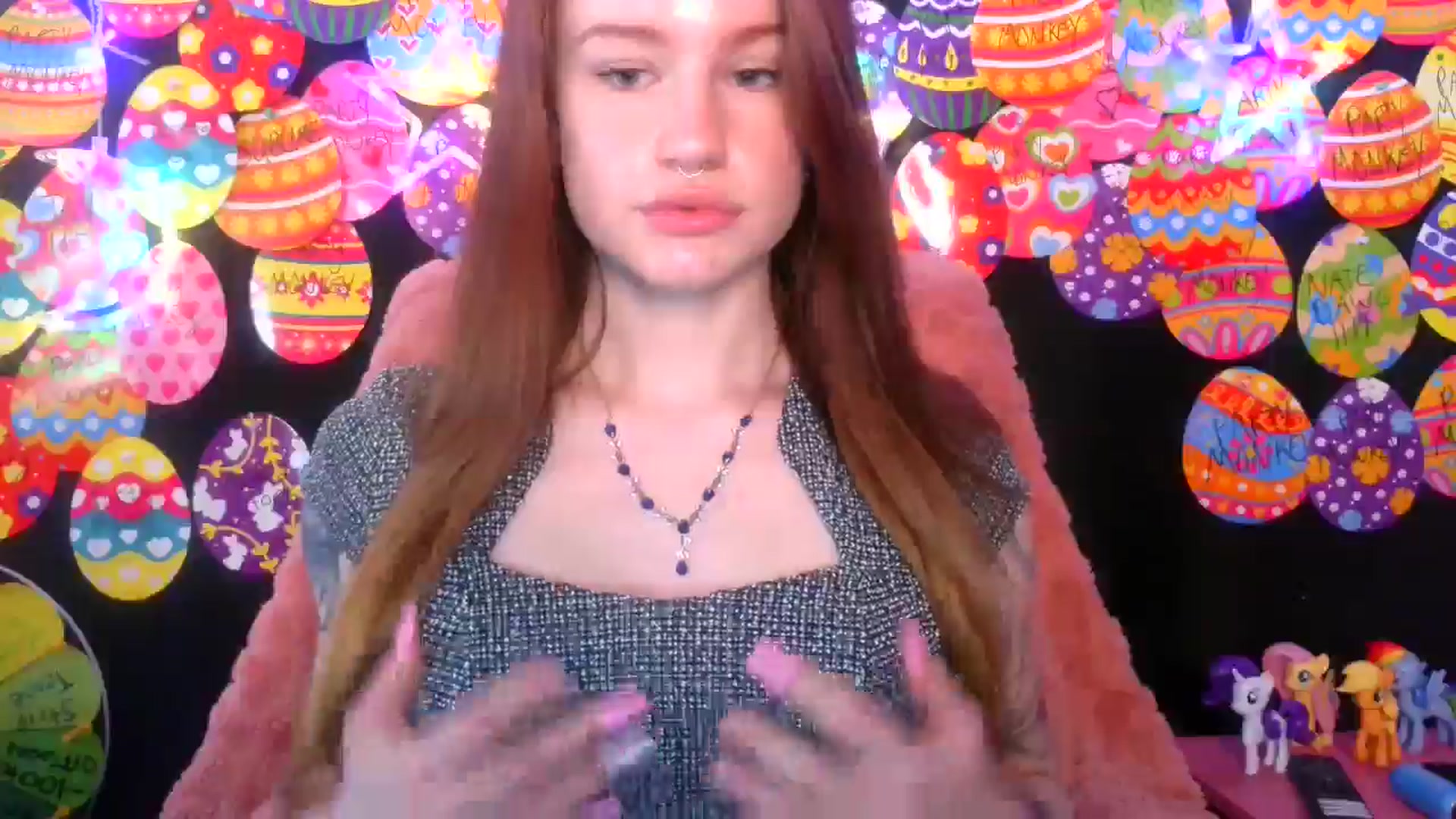 Gallery image thumbnail from RainStormin's myfreecams stream on, 04/15/2025, 17:25 image 15 of 20