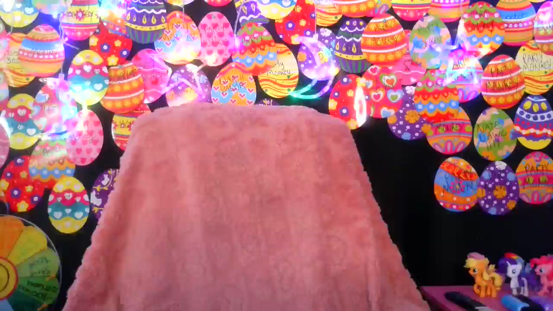 Gallery image thumbnail from RainStormin's myfreecams stream on, 04/15/2025, 17:49 image 5 of 20