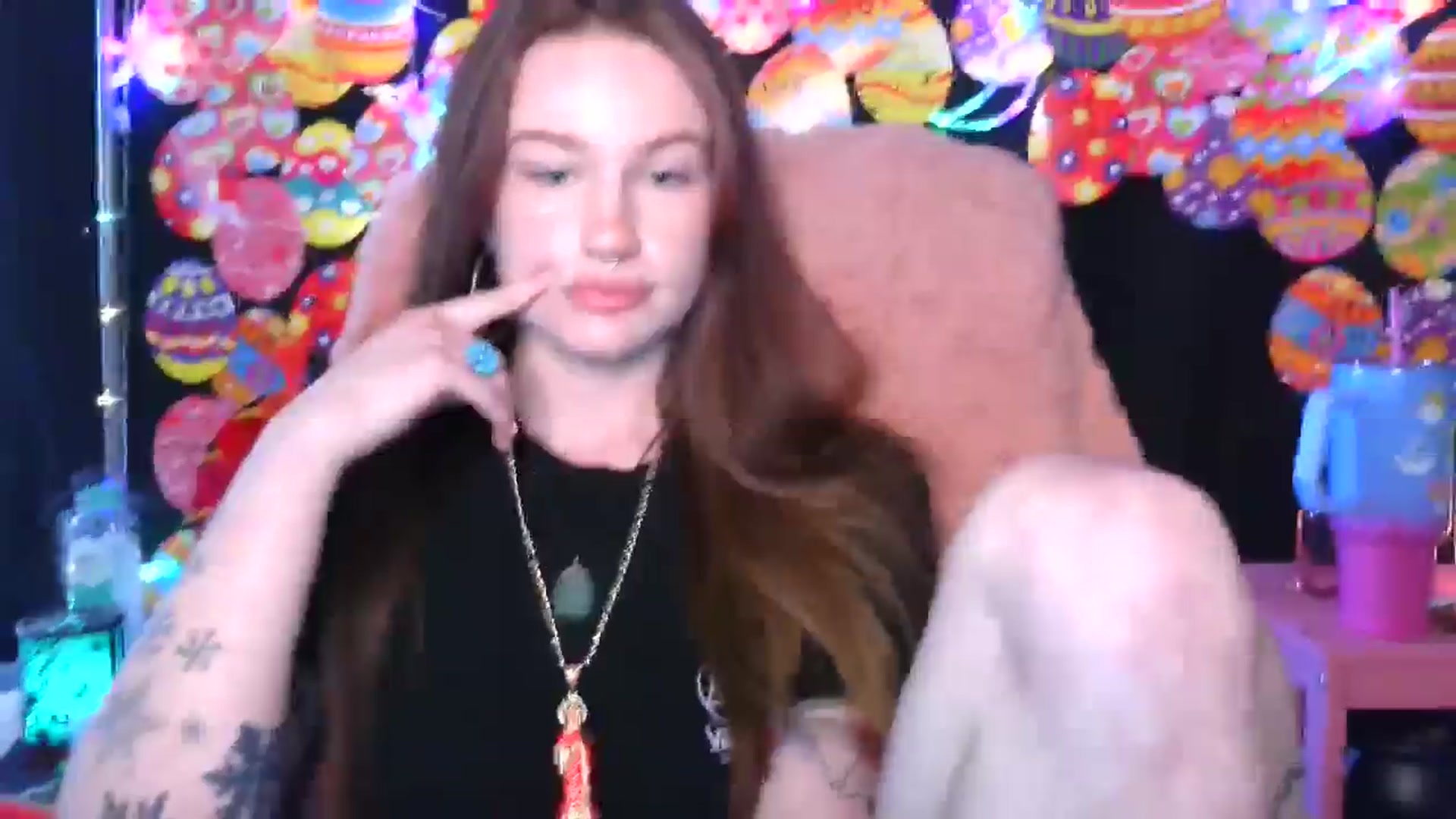 Gallery image thumbnail from RainStormin's myfreecams stream on, 04/17/2025, 21:12 image 6 of 20