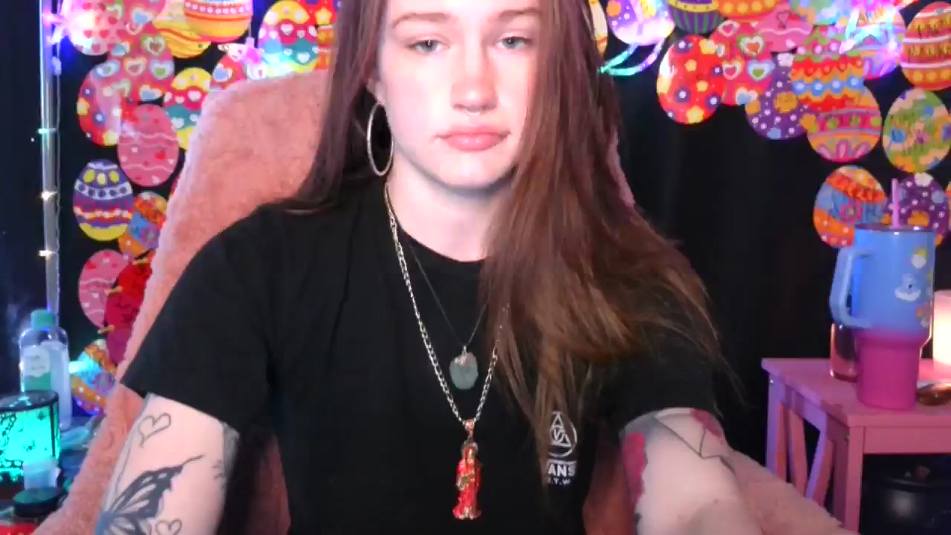 Gallery image thumbnail from RainStormin's myfreecams stream on, 04/17/2025, 21:12 image 18 of 20
