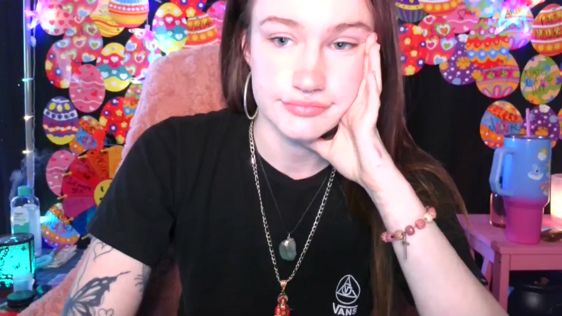 Gallery image thumbnail from RainStormin's myfreecams stream on, 04/17/2025, 21:12 image 16 of 20