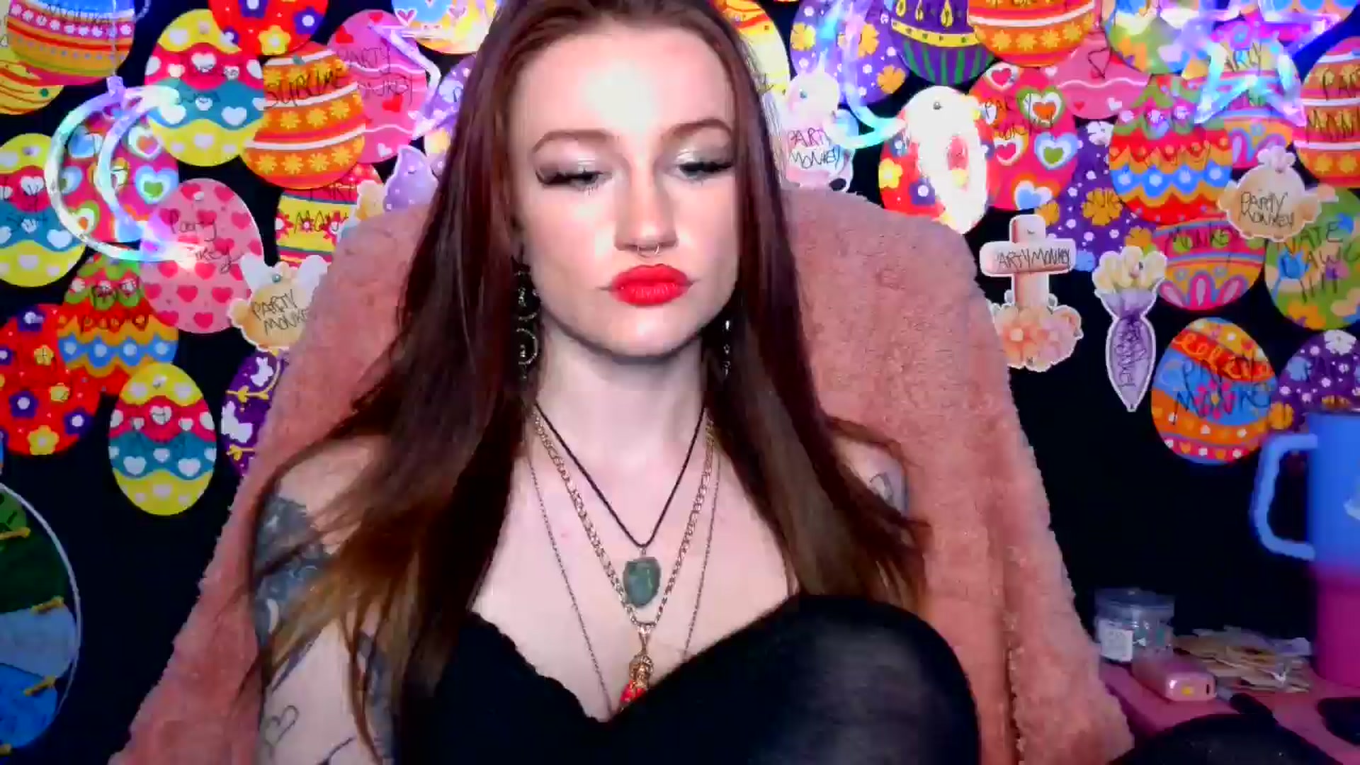 Gallery image thumbnail from RainStormin's myfreecams stream on, 04/19/2025, 08:00 image 10 of 20
