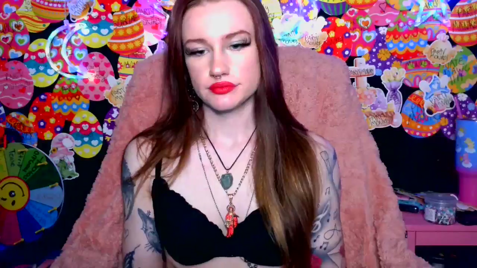 Gallery image thumbnail from RainStormin's myfreecams stream on, 04/19/2025, 09:13 image 10 of 20