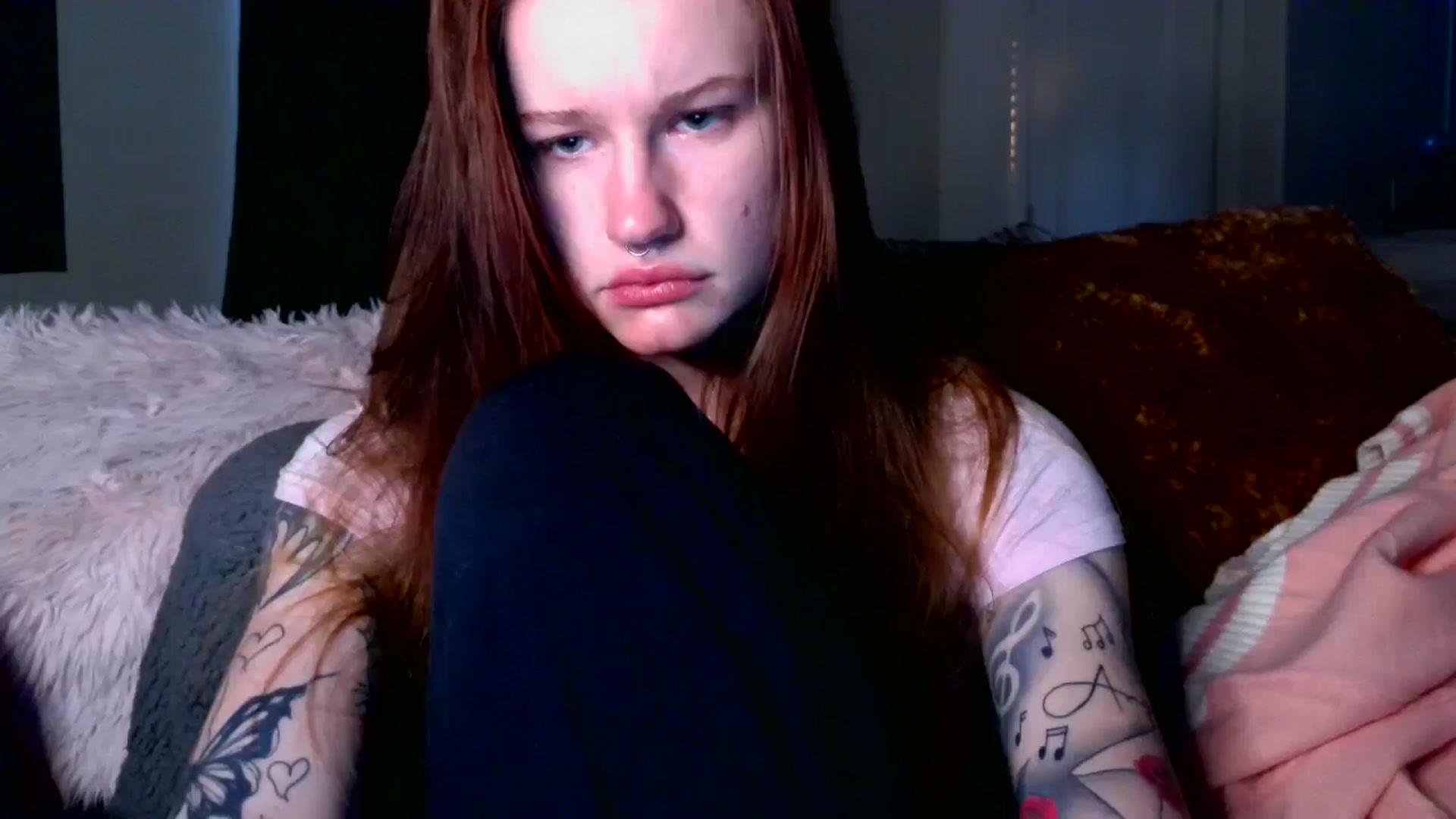 Gallery image thumbnail from RainStormin's myfreecams stream on, 04/20/2025, 02:01 image 15 of 20
