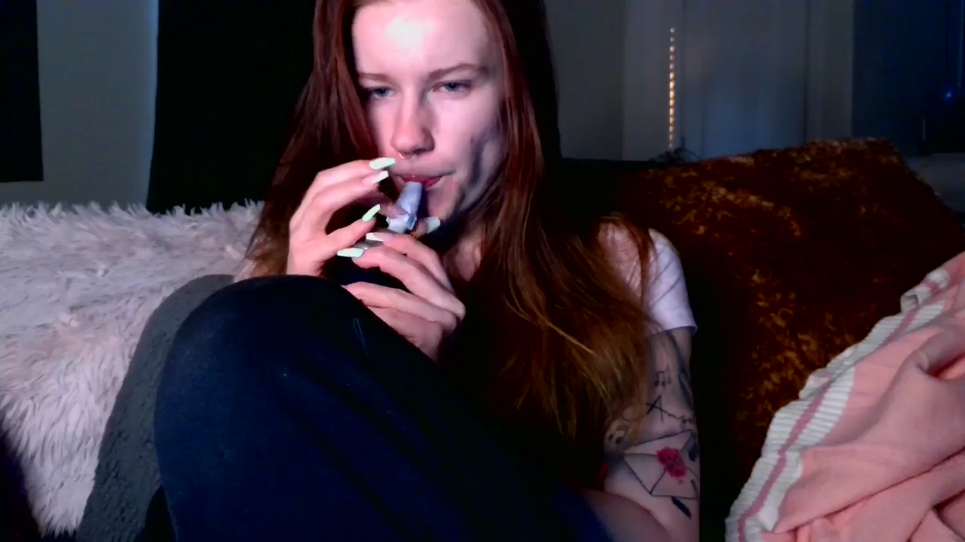 Gallery image thumbnail from RainStormin's myfreecams stream on, 04/20/2025, 02:01 image 14 of 20