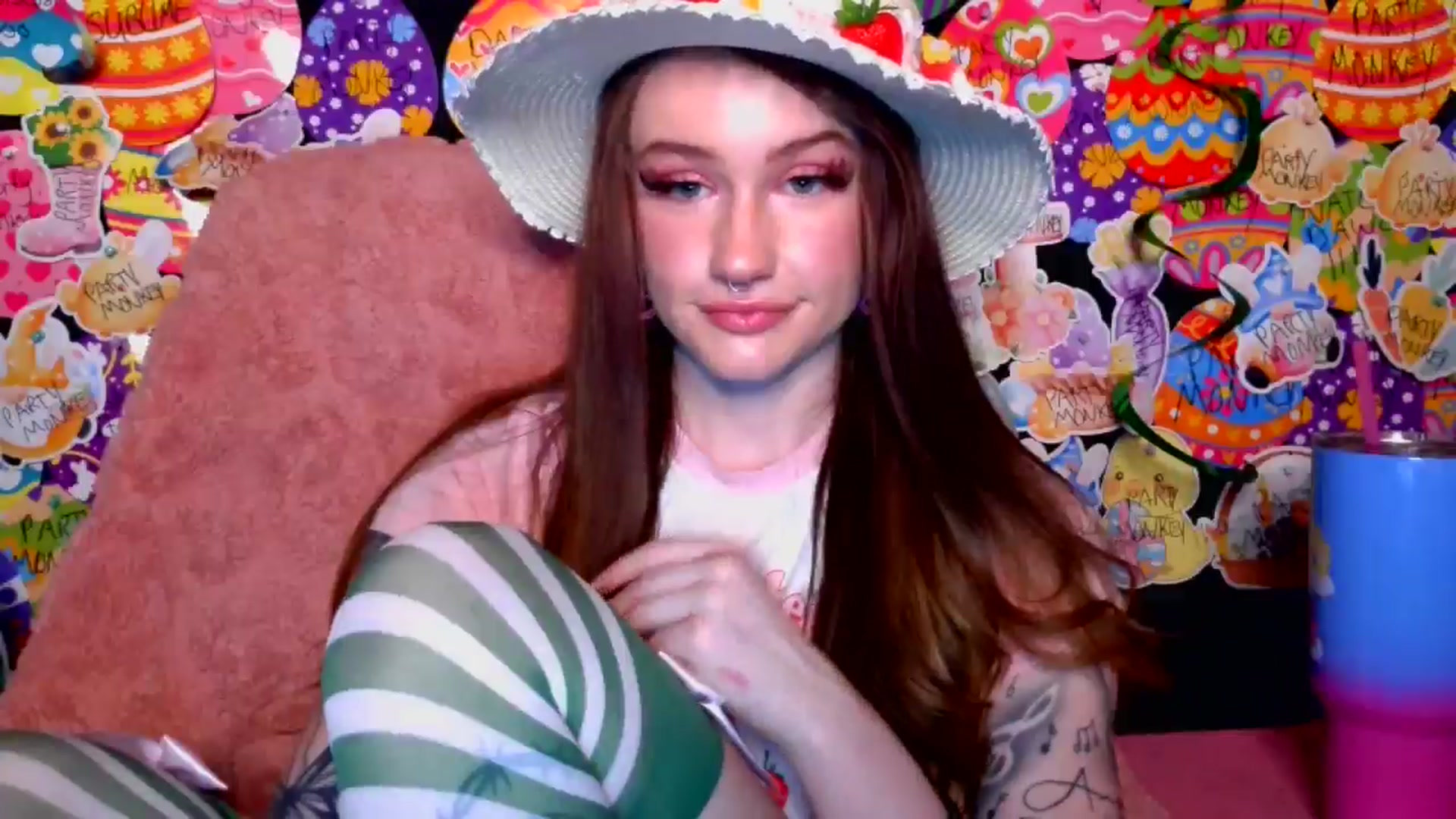 Gallery image thumbnail from RainStormin's myfreecams stream on, 04/28/2025, 05:58 image 16 of 20