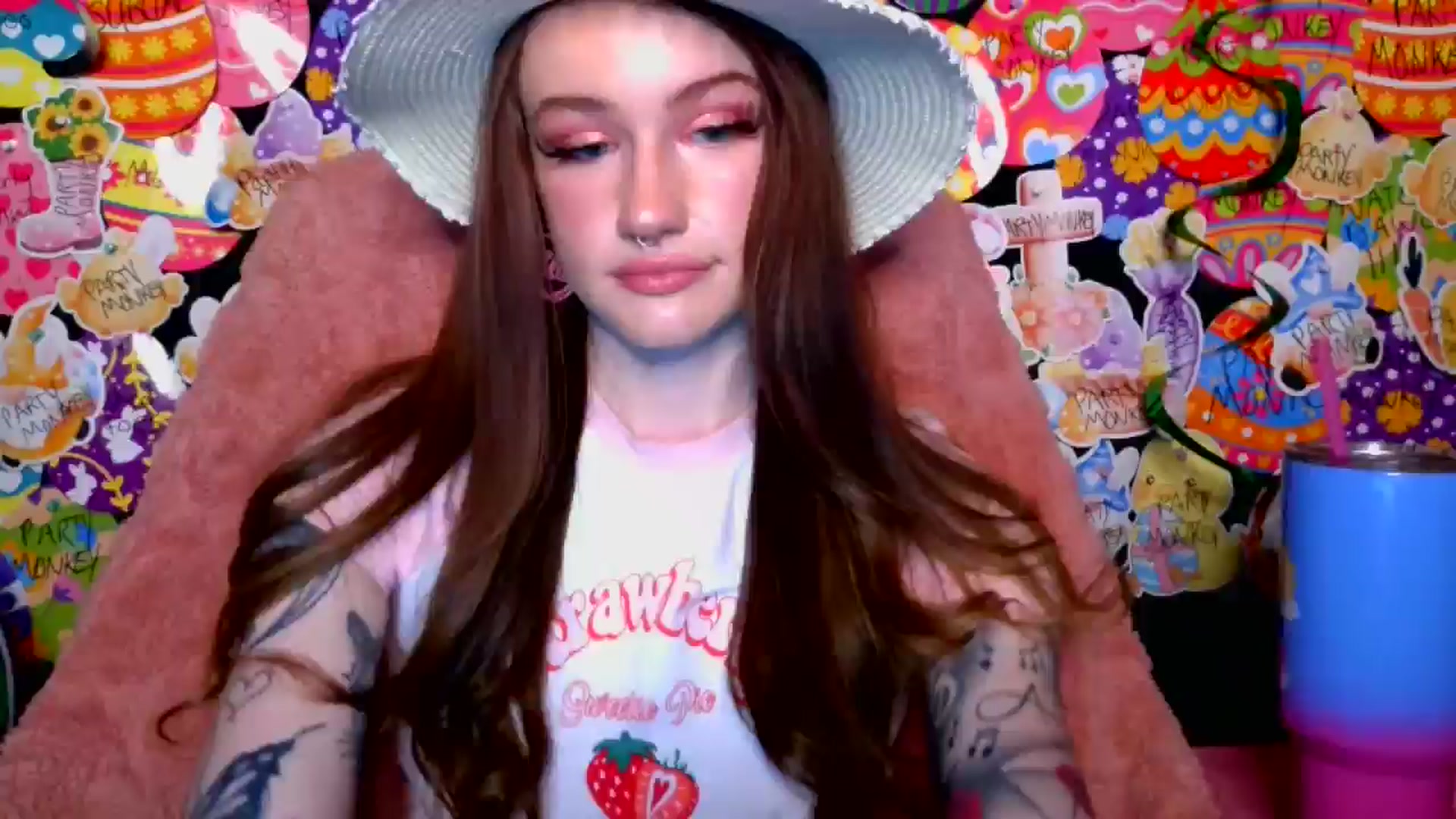 Gallery image thumbnail from RainStormin's myfreecams stream on, 04/28/2025, 06:10 image 12 of 20