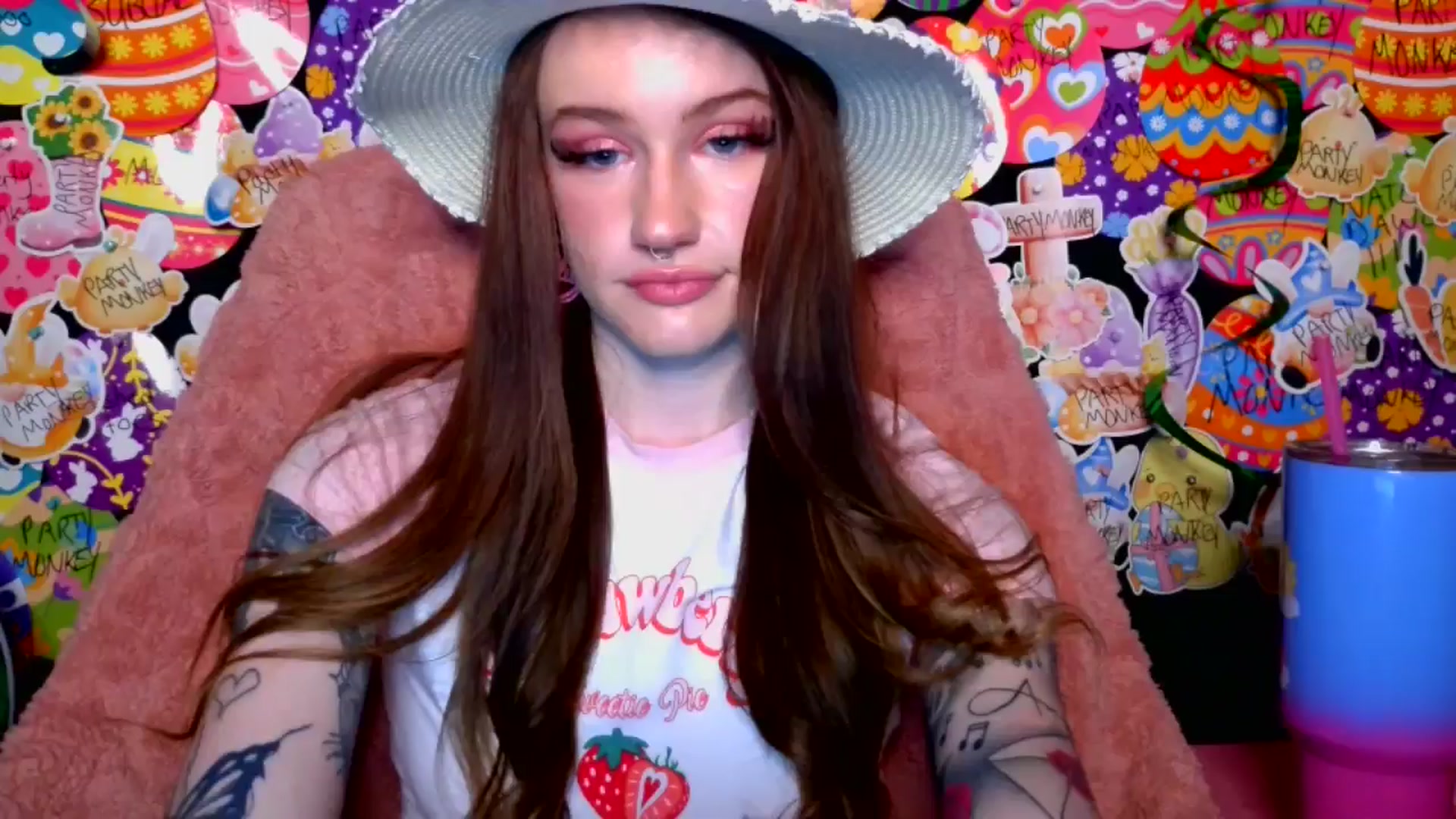 Gallery image thumbnail from RainStormin's myfreecams stream on, 04/28/2025, 06:10 image 17 of 20