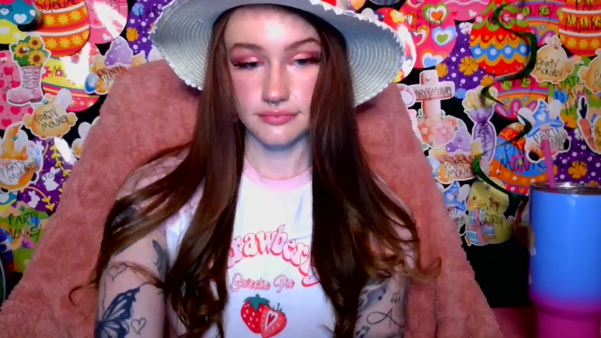 Gallery image thumbnail from RainStormin's myfreecams stream on, 04/28/2025, 06:10 image 13 of 20