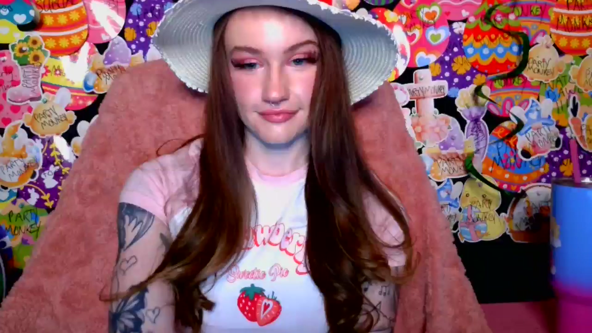 Gallery image thumbnail from RainStormin's myfreecams stream on, 04/28/2025, 06:10 image 8 of 20