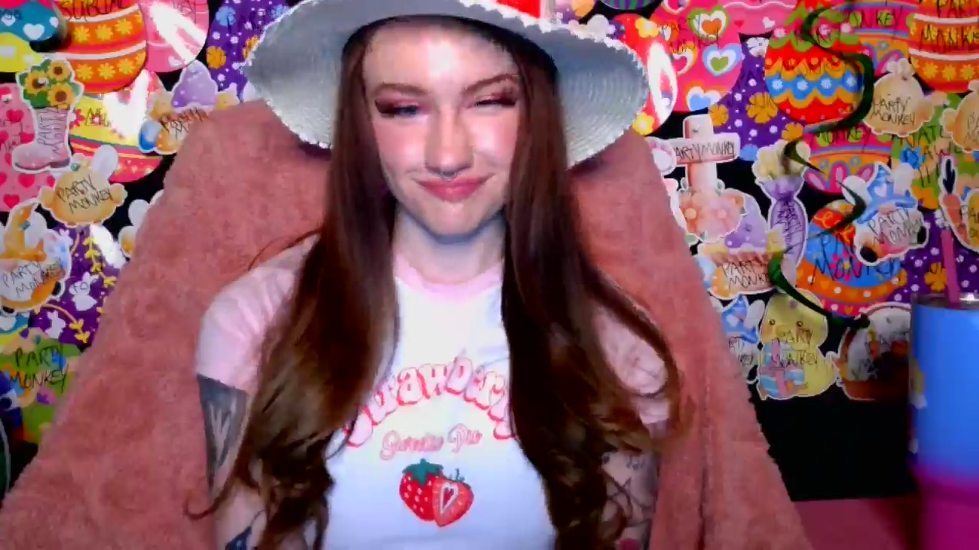 Gallery image thumbnail from RainStormin's myfreecams stream on, 04/28/2025, 06:10 image 7 of 20