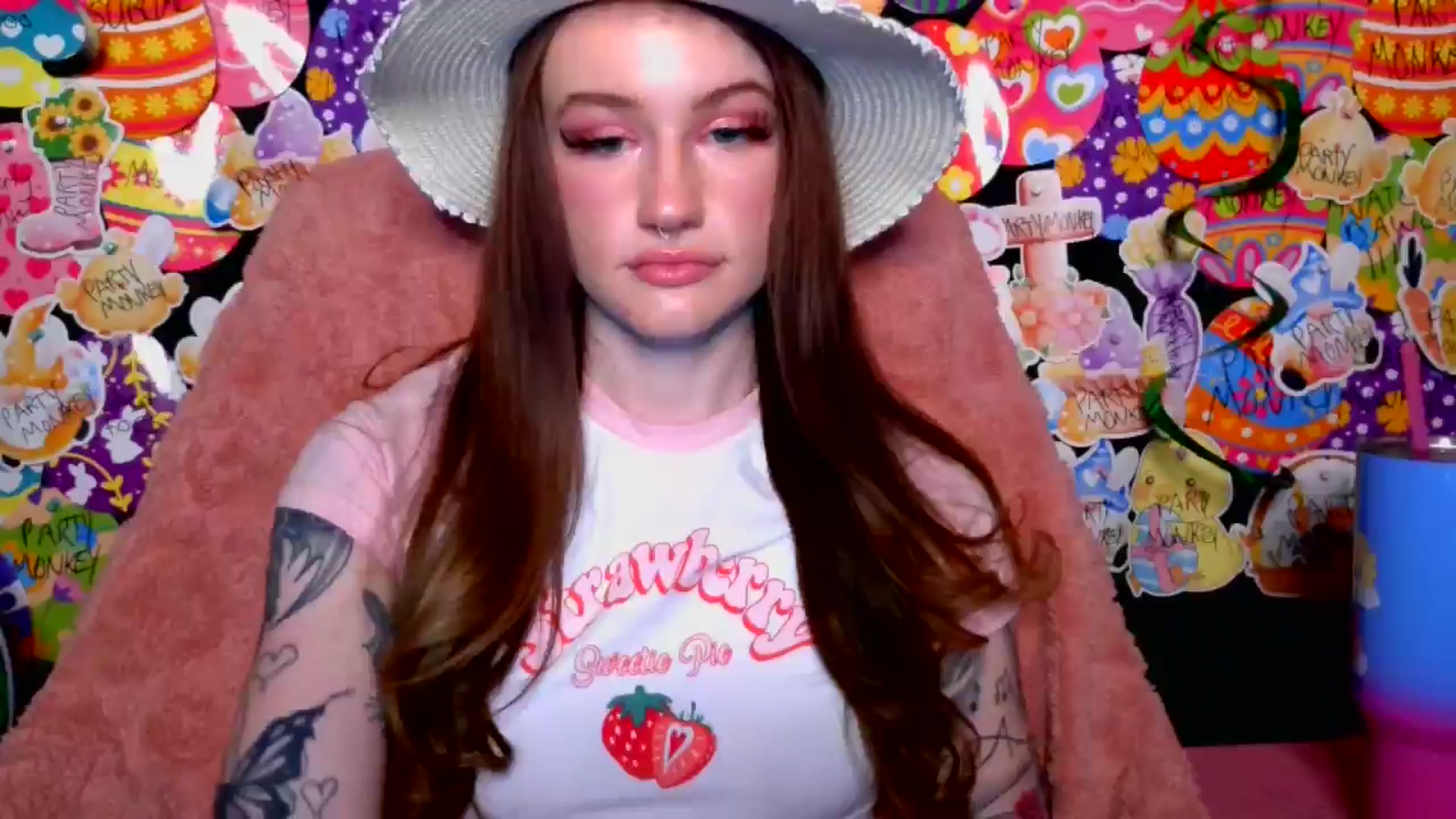 Gallery image thumbnail from RainStormin's myfreecams stream on, 04/28/2025, 06:10 image 6 of 20
