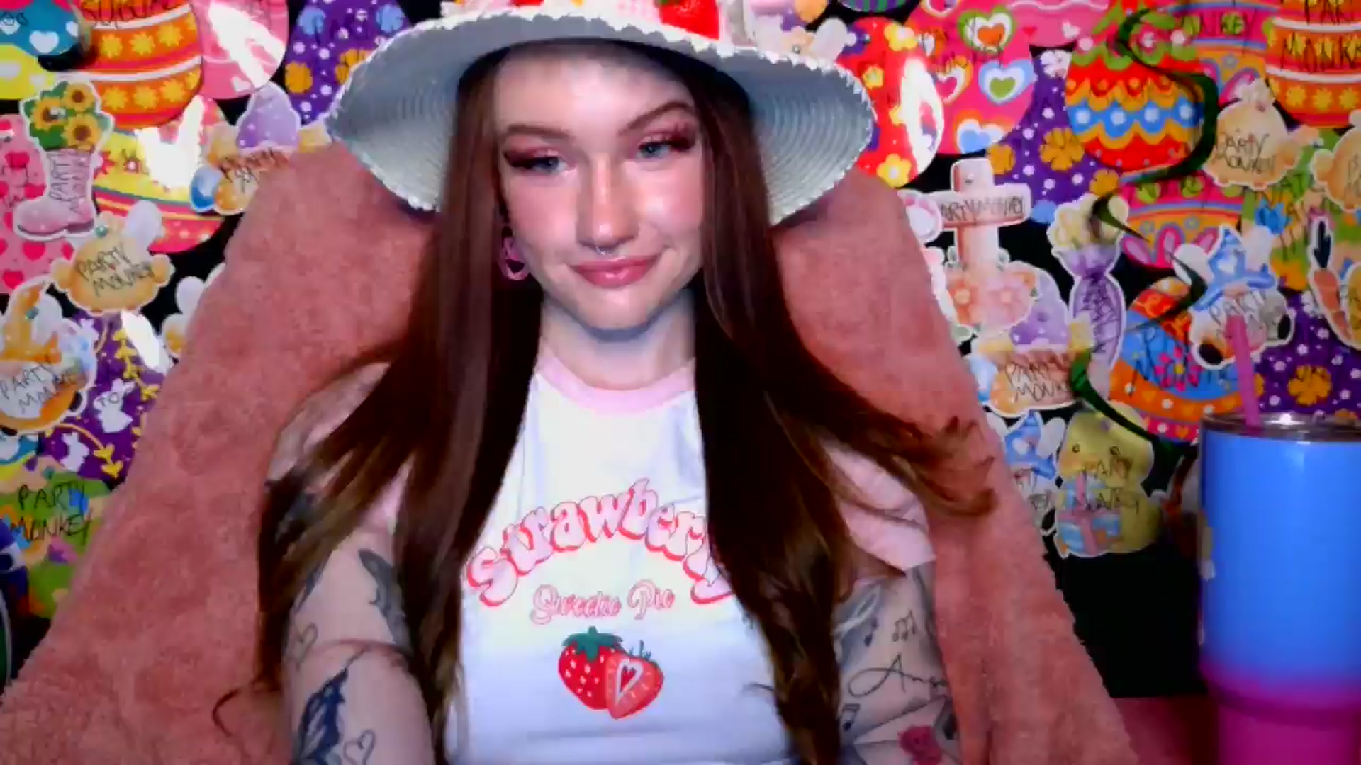 Gallery image thumbnail from RainStormin's myfreecams stream on, 04/28/2025, 06:10 image 14 of 20