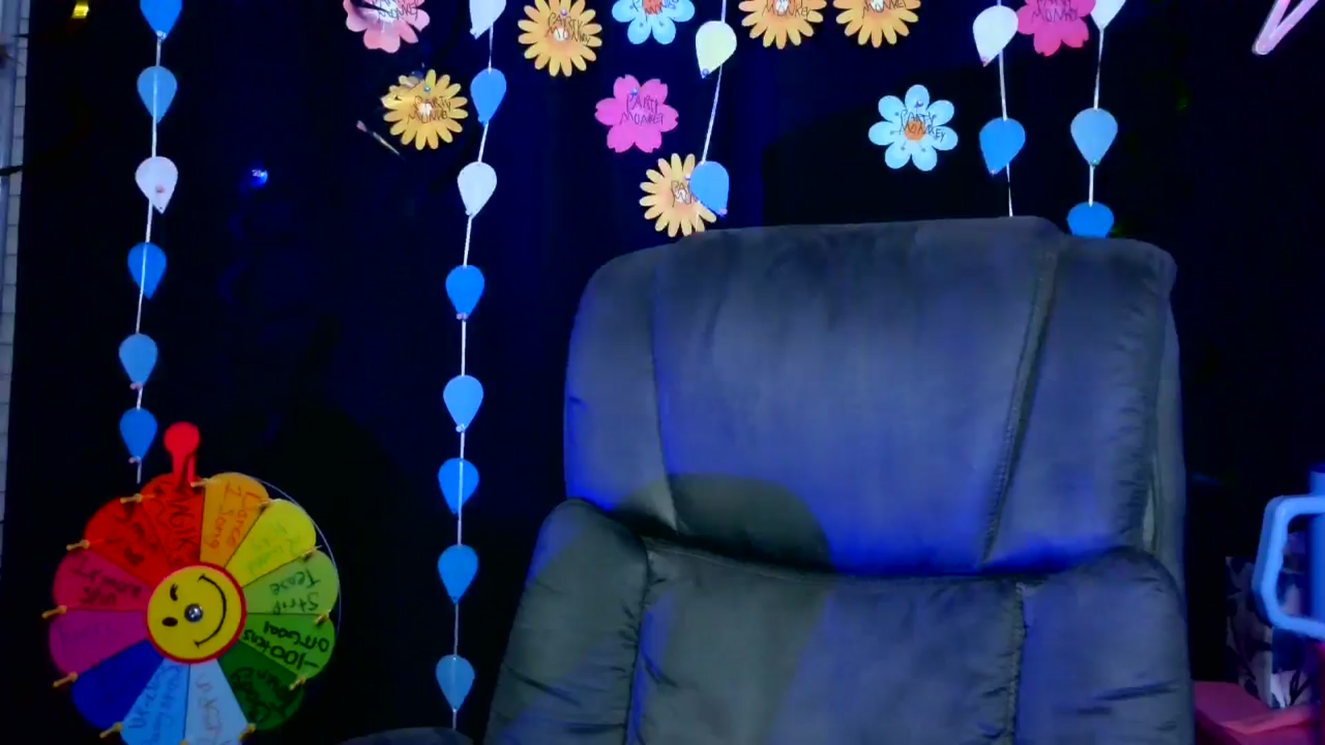Gallery image thumbnail from RainStormin's myfreecams stream on, 05/08/2025, 06:42 image 20 of 20
