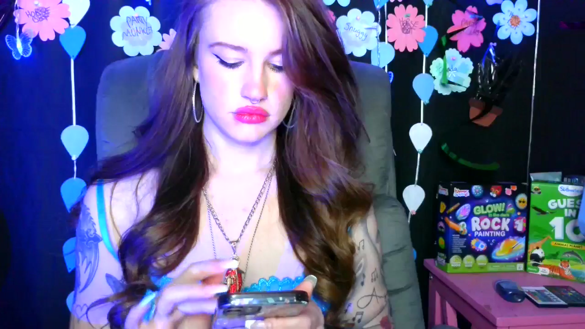 Gallery image thumbnail from RainStormin's myfreecams stream on, 05/16/2025, 11:44 image 19 of 20