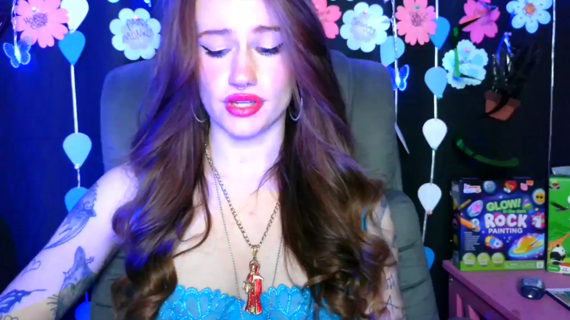 Gallery image thumbnail from RainStormin's myfreecams stream on, 05/16/2025, 11:44 image 14 of 20