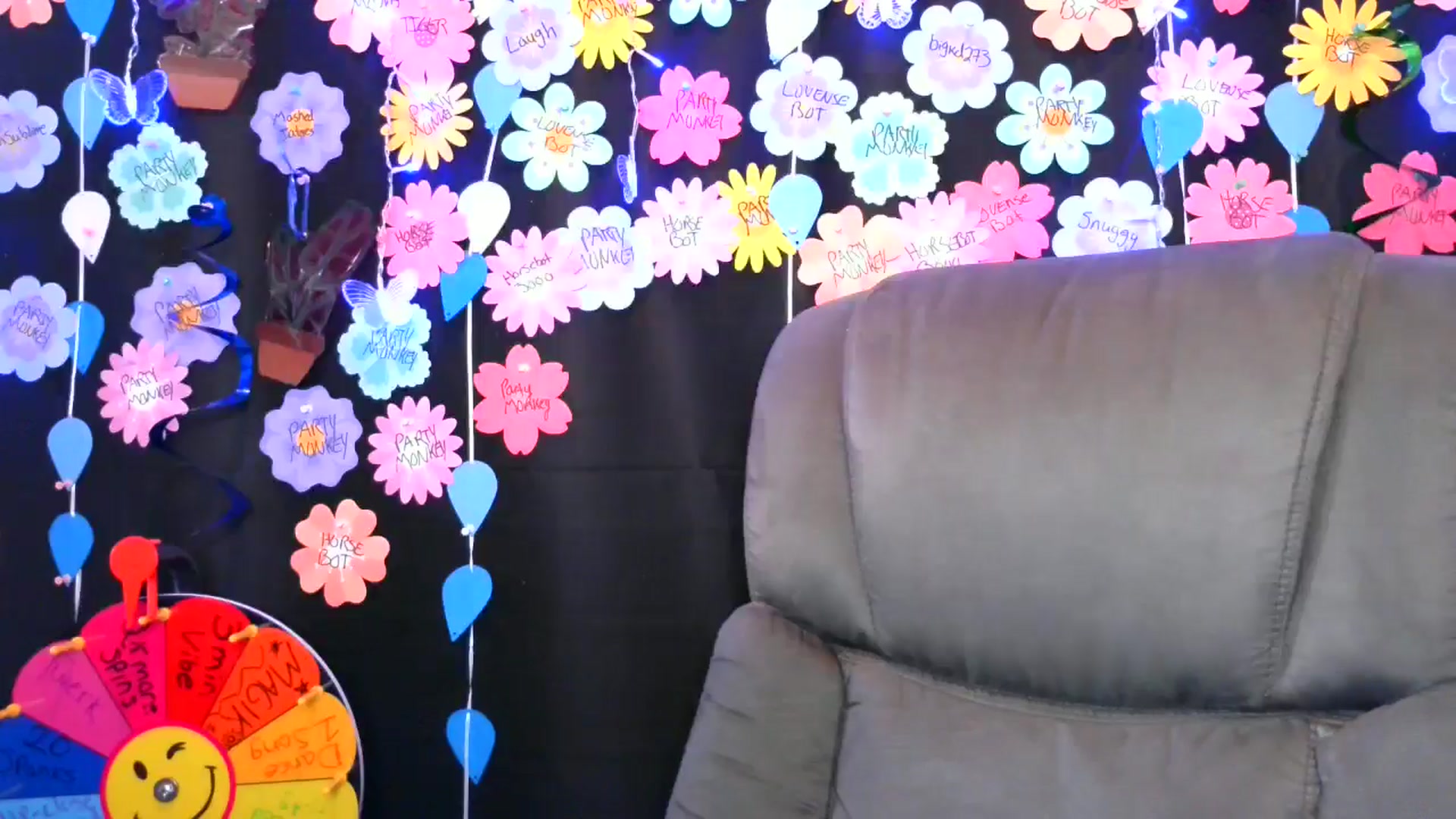 Gallery image thumbnail from RainStormin's myfreecams stream on, 05/18/2025, 13:30 image 3 of 20