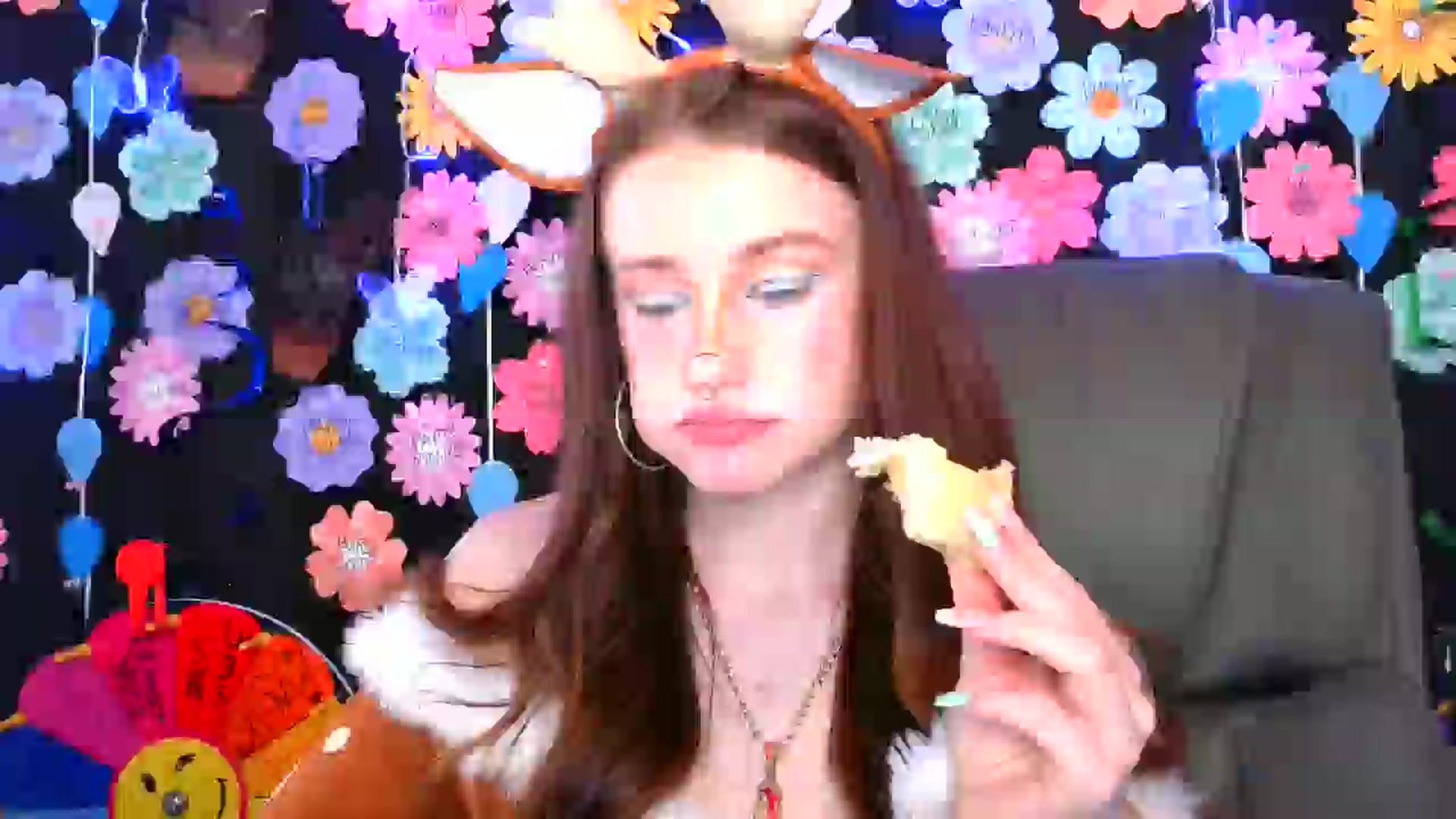 Gallery image thumbnail from RainStormin's myfreecams stream on, 05/18/2025, 13:30 image 10 of 20