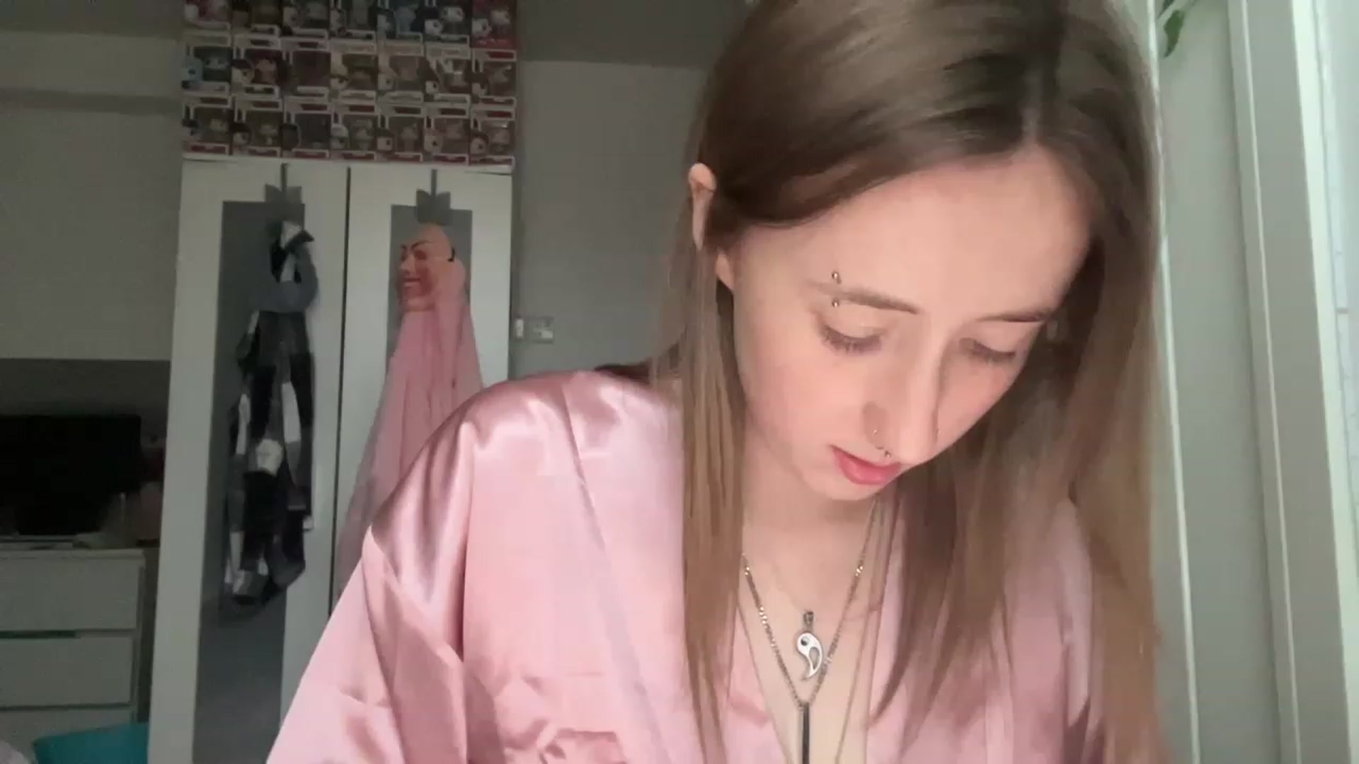 Gallery image thumbnail from Rainangel2's myfreecams stream on, 02/07/2023, 16:50 image 18 of 20