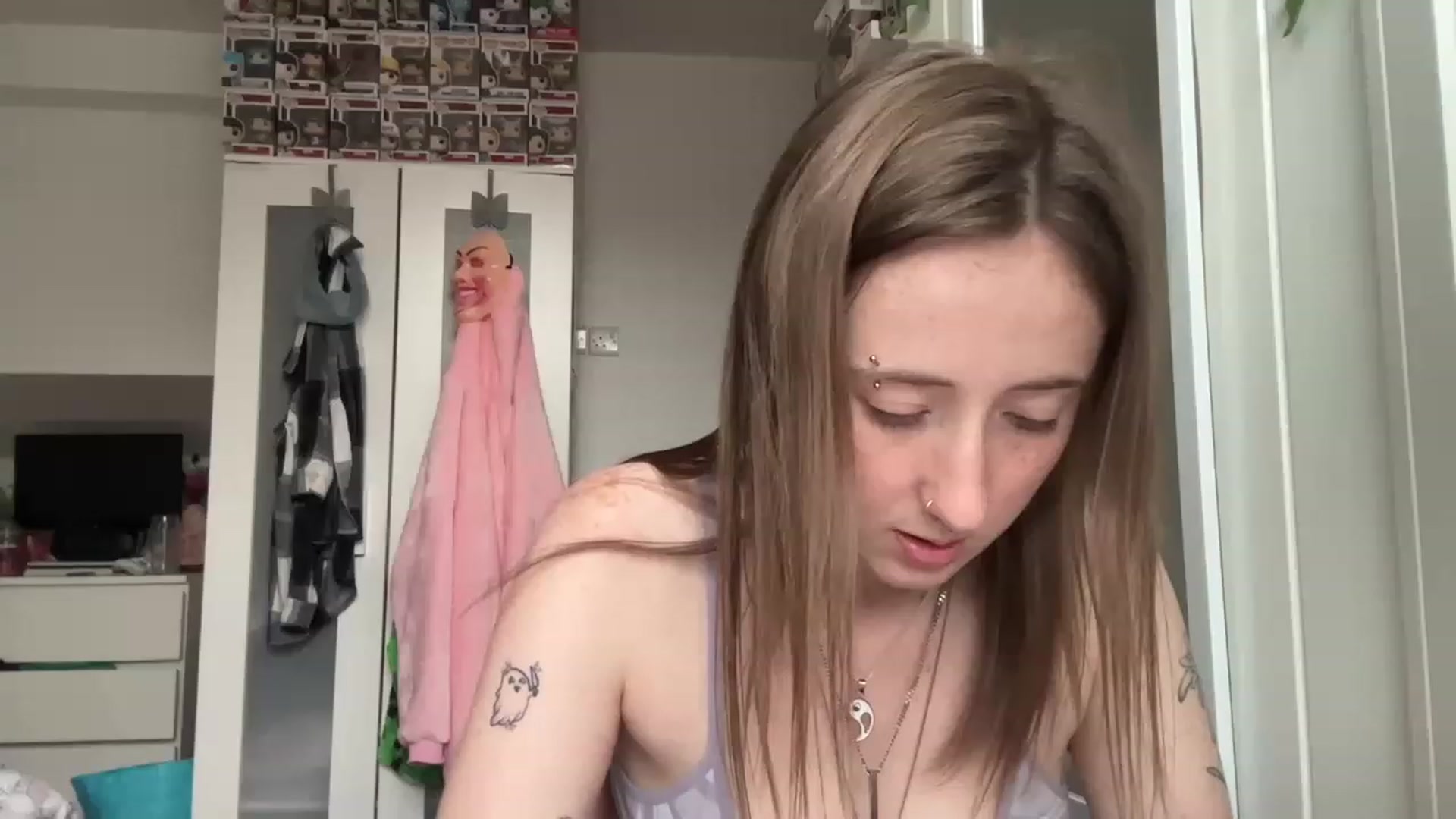 Gallery image thumbnail from Rainangel2's myfreecams stream on, 02/07/2023, 16:50 image 2 of 20