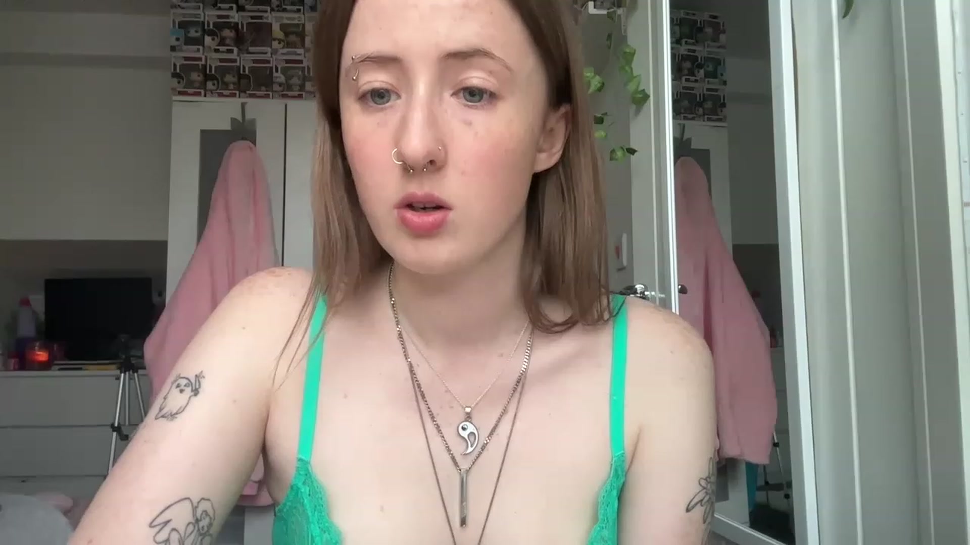 Gallery image thumbnail from Rainangel2's myfreecams stream on, 02/15/2023, 15:20 image 12 of 20