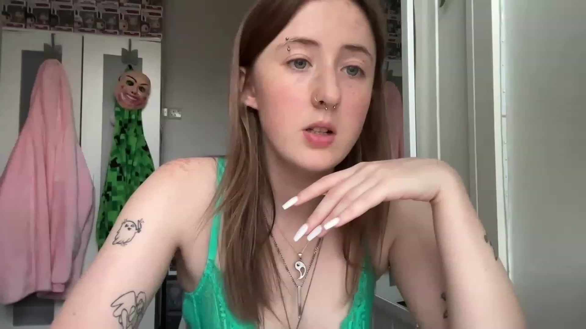Gallery image thumbnail from Rainangel2's myfreecams stream on, 02/15/2023, 16:02 image 12 of 20