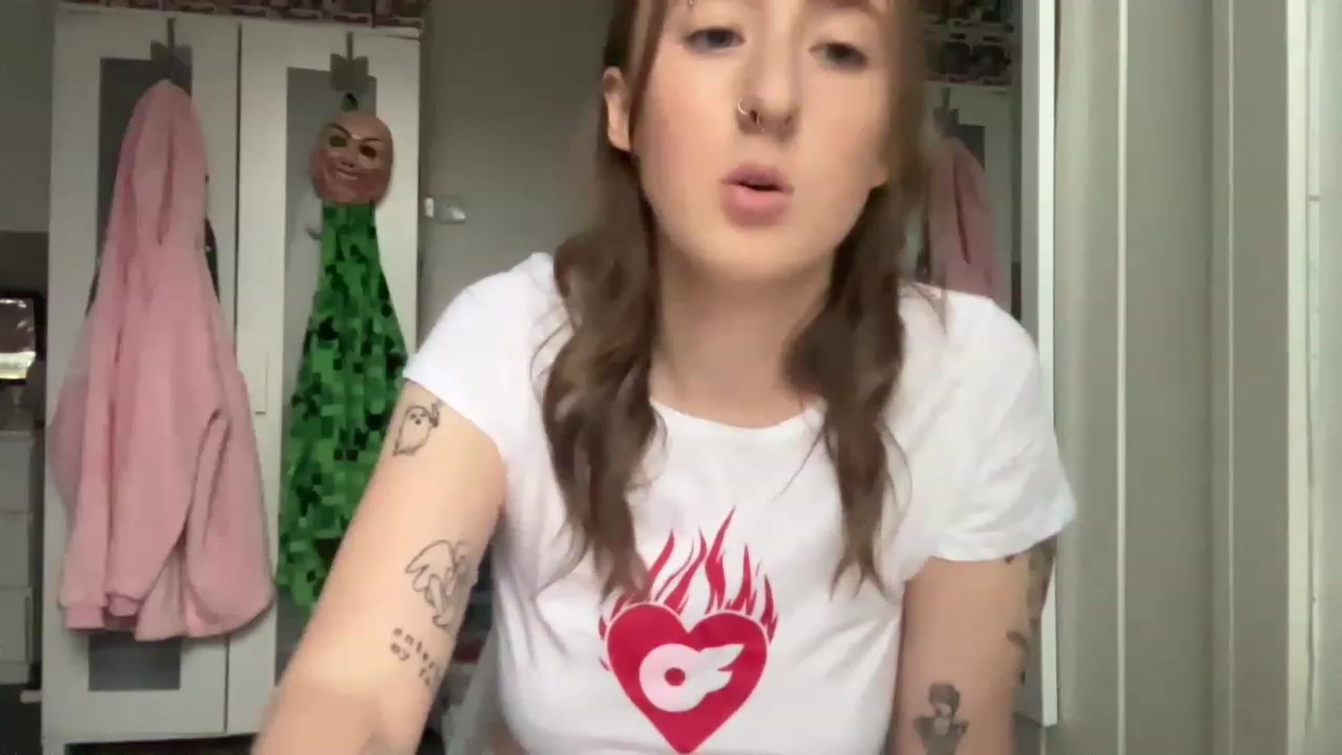 Gallery image thumbnail from Rainangel2's myfreecams stream on, 02/20/2023, 16:19 image 16 of 20
