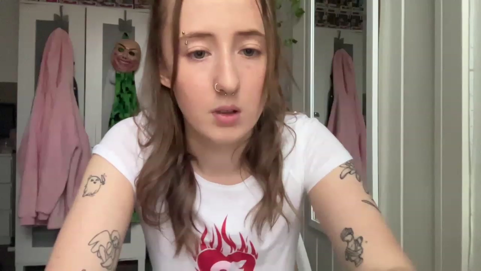 Gallery image thumbnail from Rainangel2's myfreecams stream on, 02/20/2023, 16:19 image 12 of 20