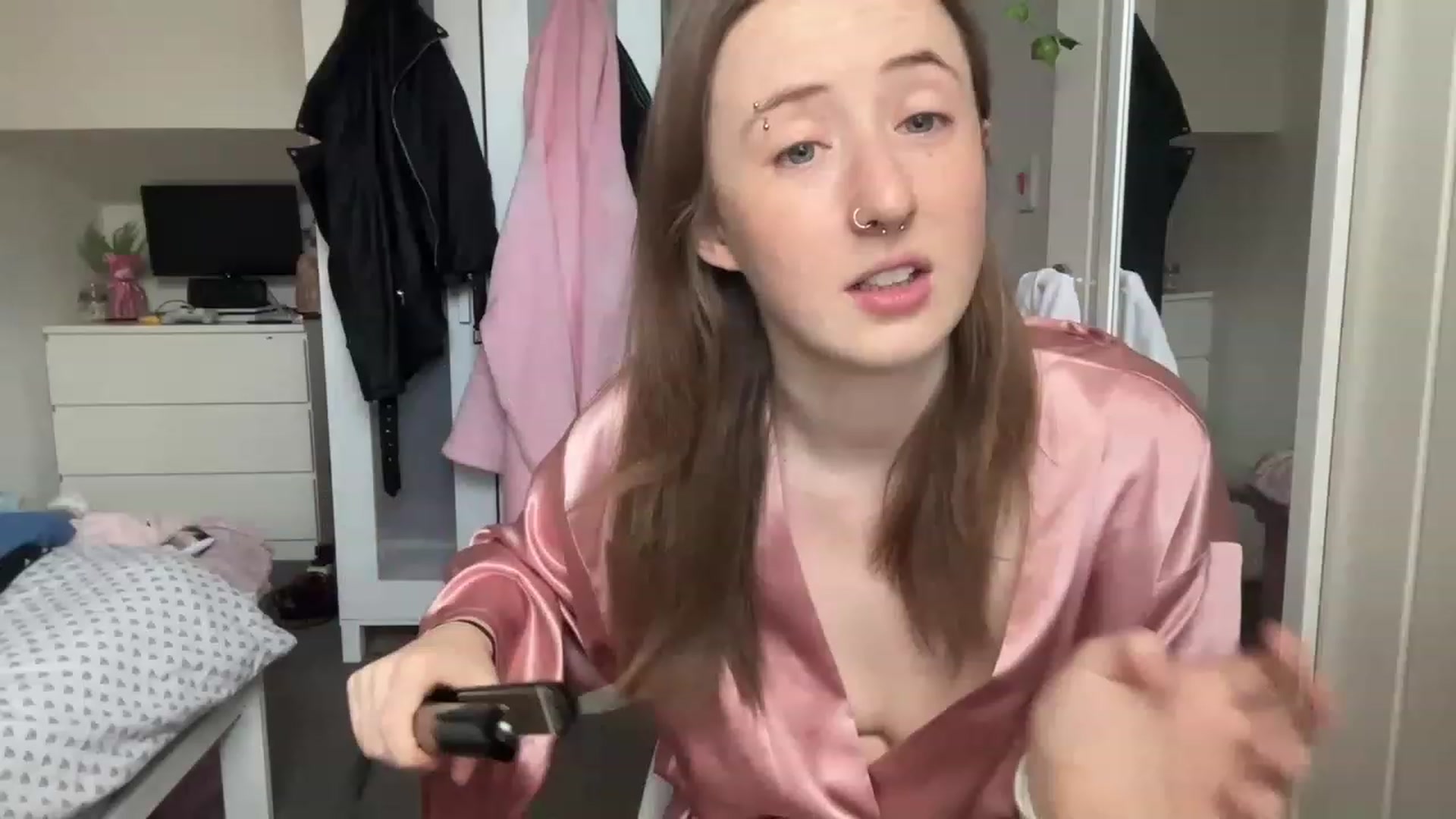 Gallery image thumbnail from Rainangel2's myfreecams stream on, 03/21/2023, 10:38 image 5 of 20