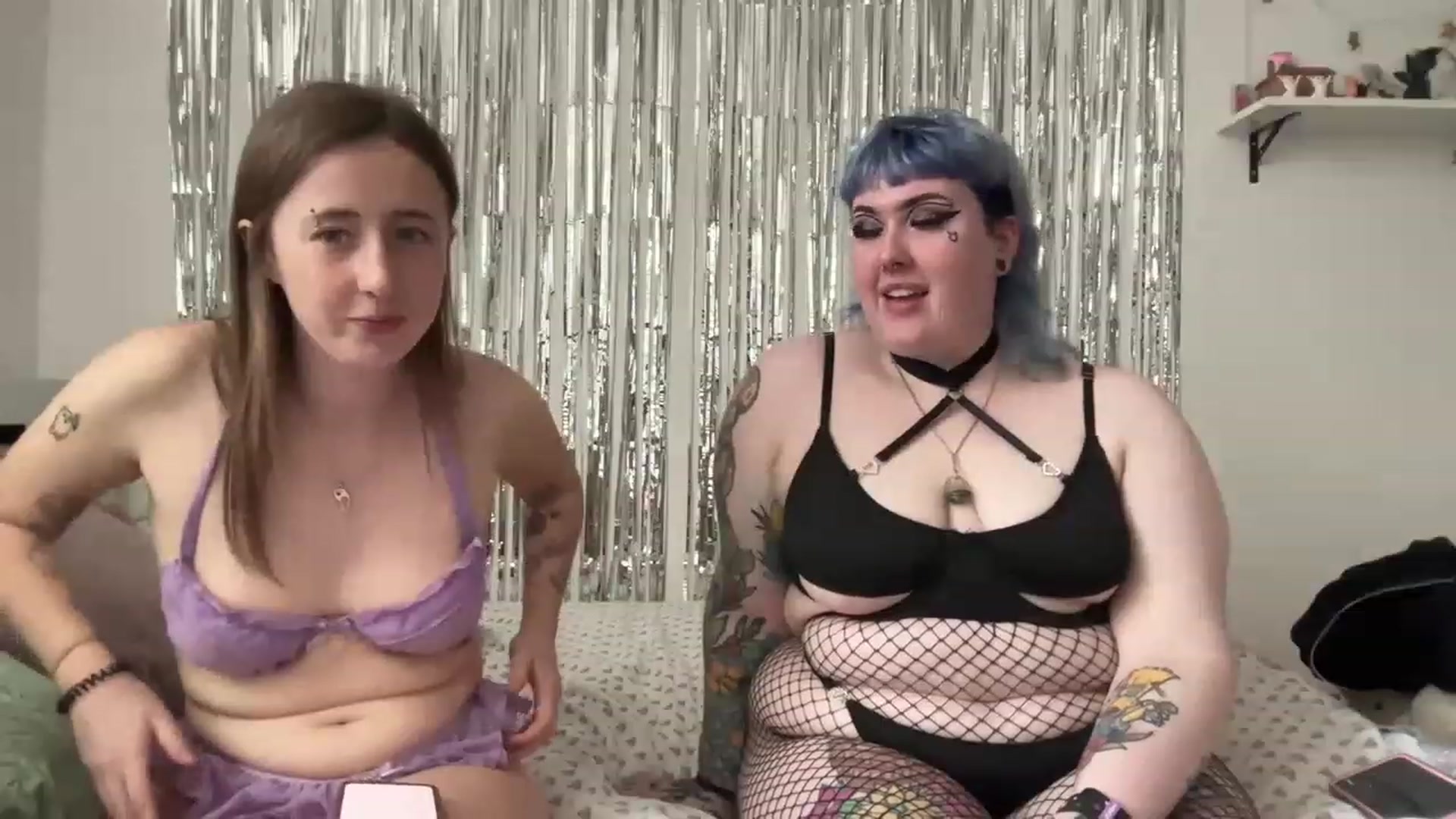 Gallery image thumbnail from Rainangel2's myfreecams stream on, 03/24/2023, 13:31 image 13 of 20