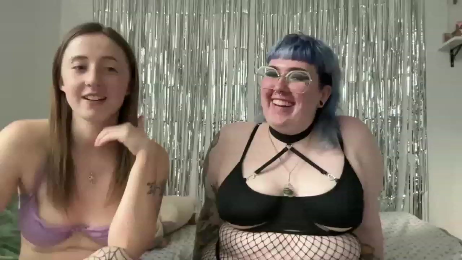 Gallery image thumbnail from Rainangel2's myfreecams stream on, 03/24/2023, 16:01 image 5 of 20
