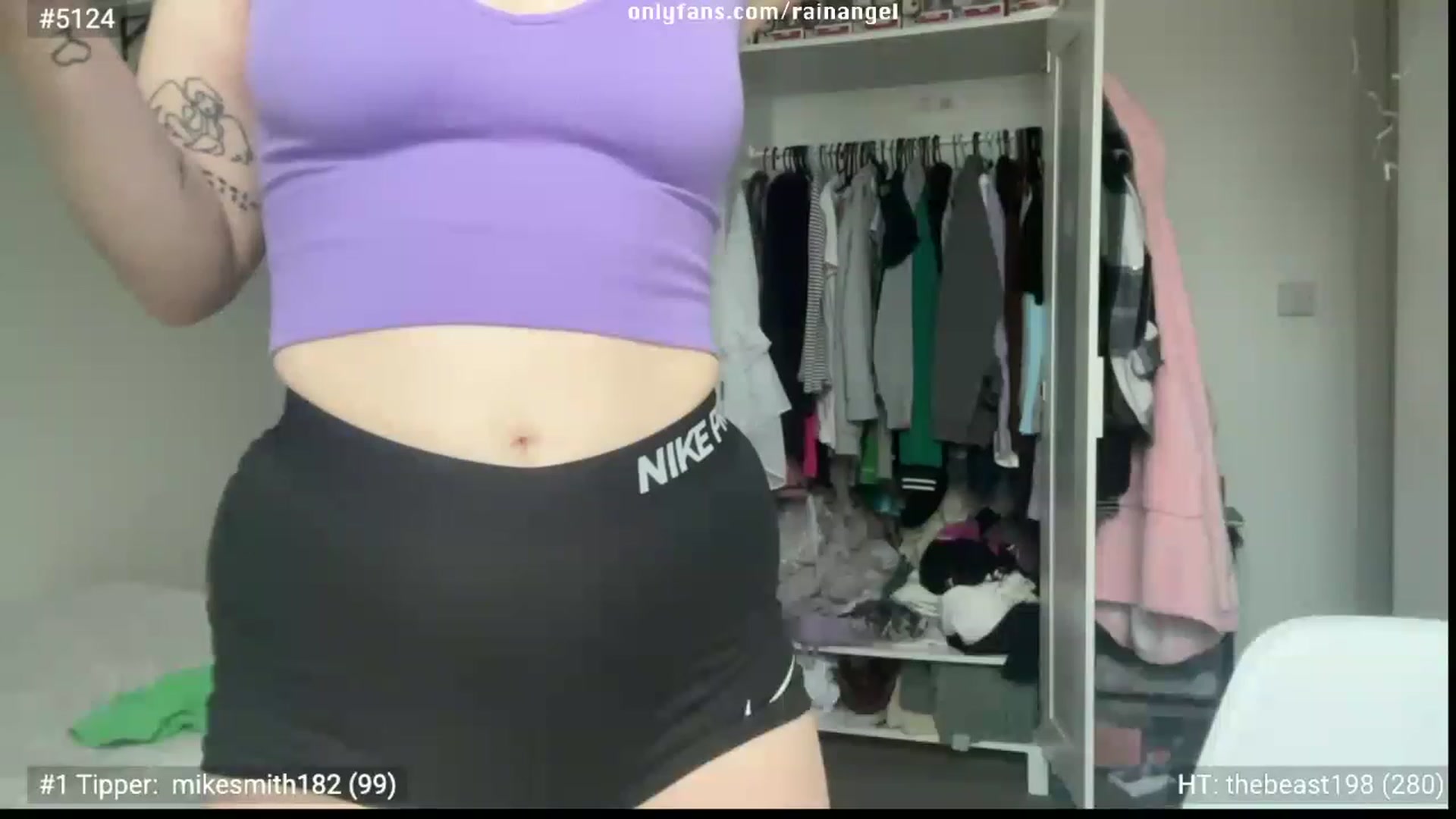 Gallery image thumbnail from Rainangel2's myfreecams stream on, 03/31/2023, 11:09 image 14 of 20