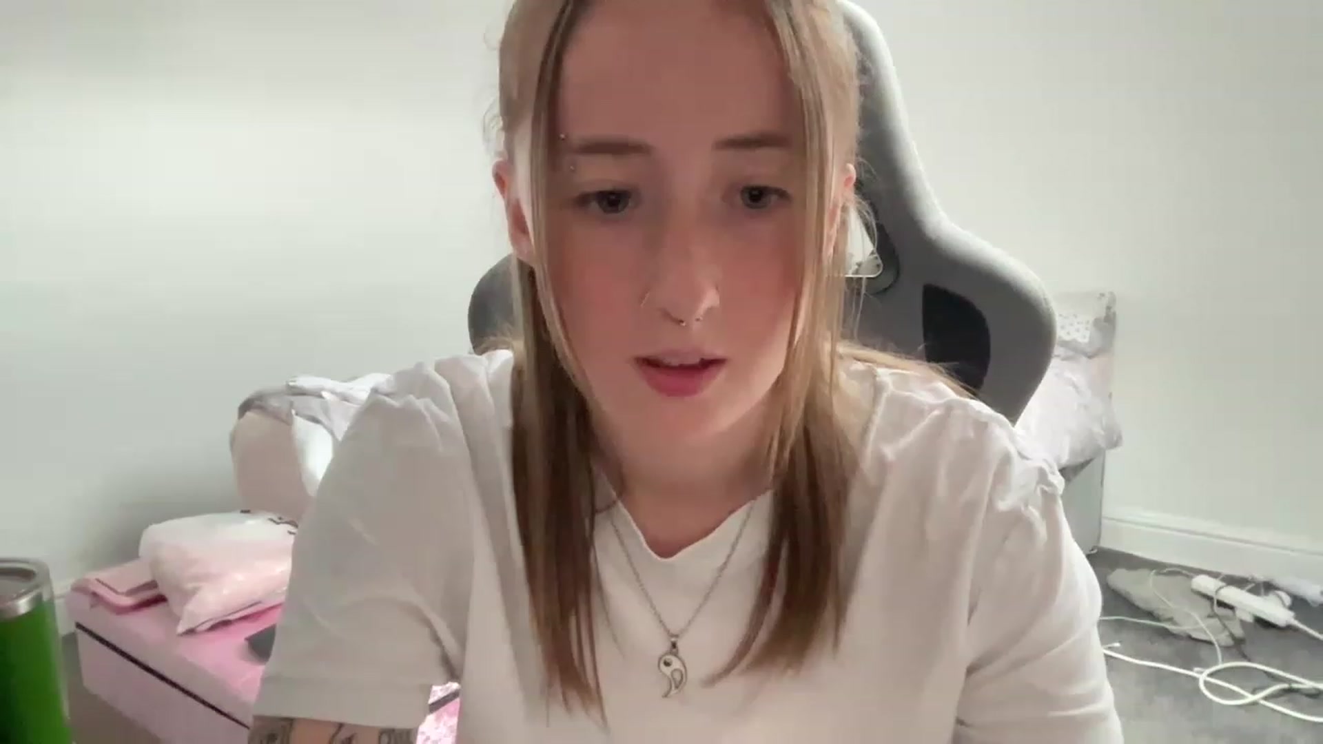 Gallery image thumbnail from Rainangel2's myfreecams stream on, 06/28/2023, 12:38 image 6 of 20