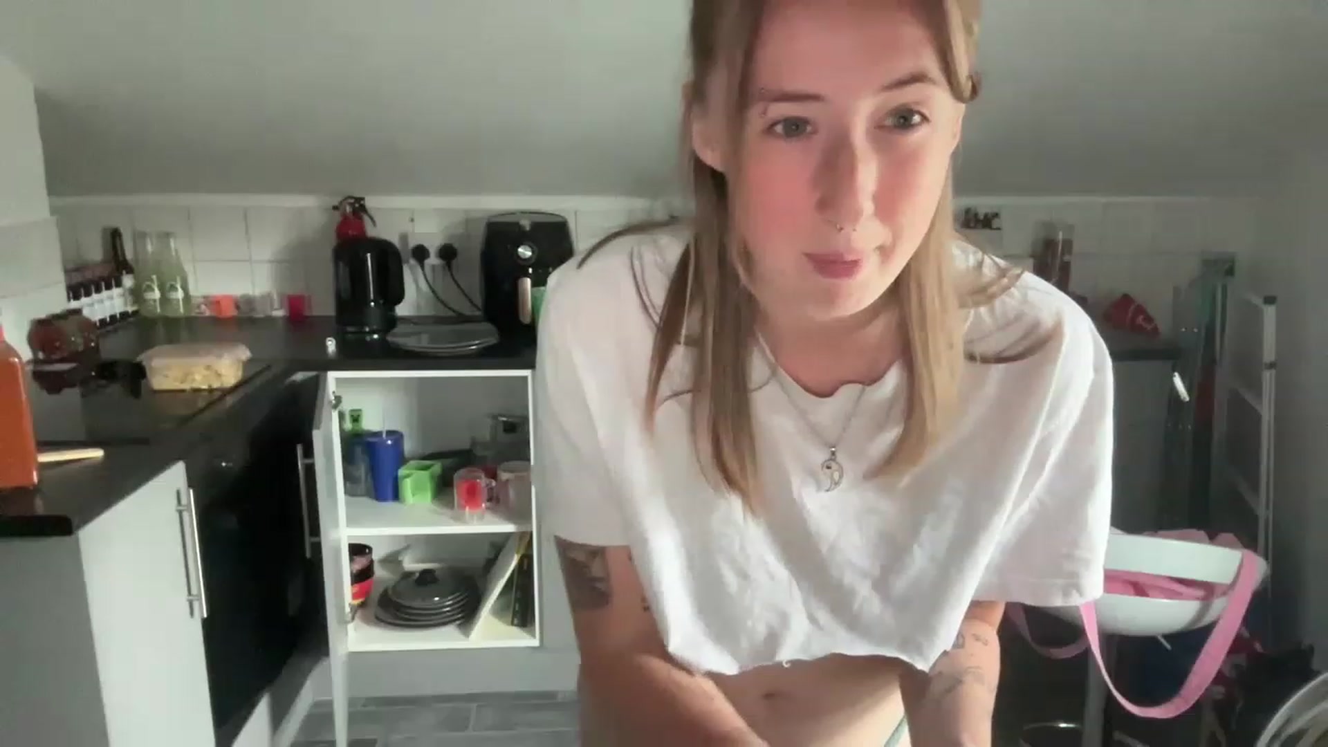 Gallery image thumbnail from Rainangel2's myfreecams stream on, 06/28/2023, 14:40 image 8 of 20