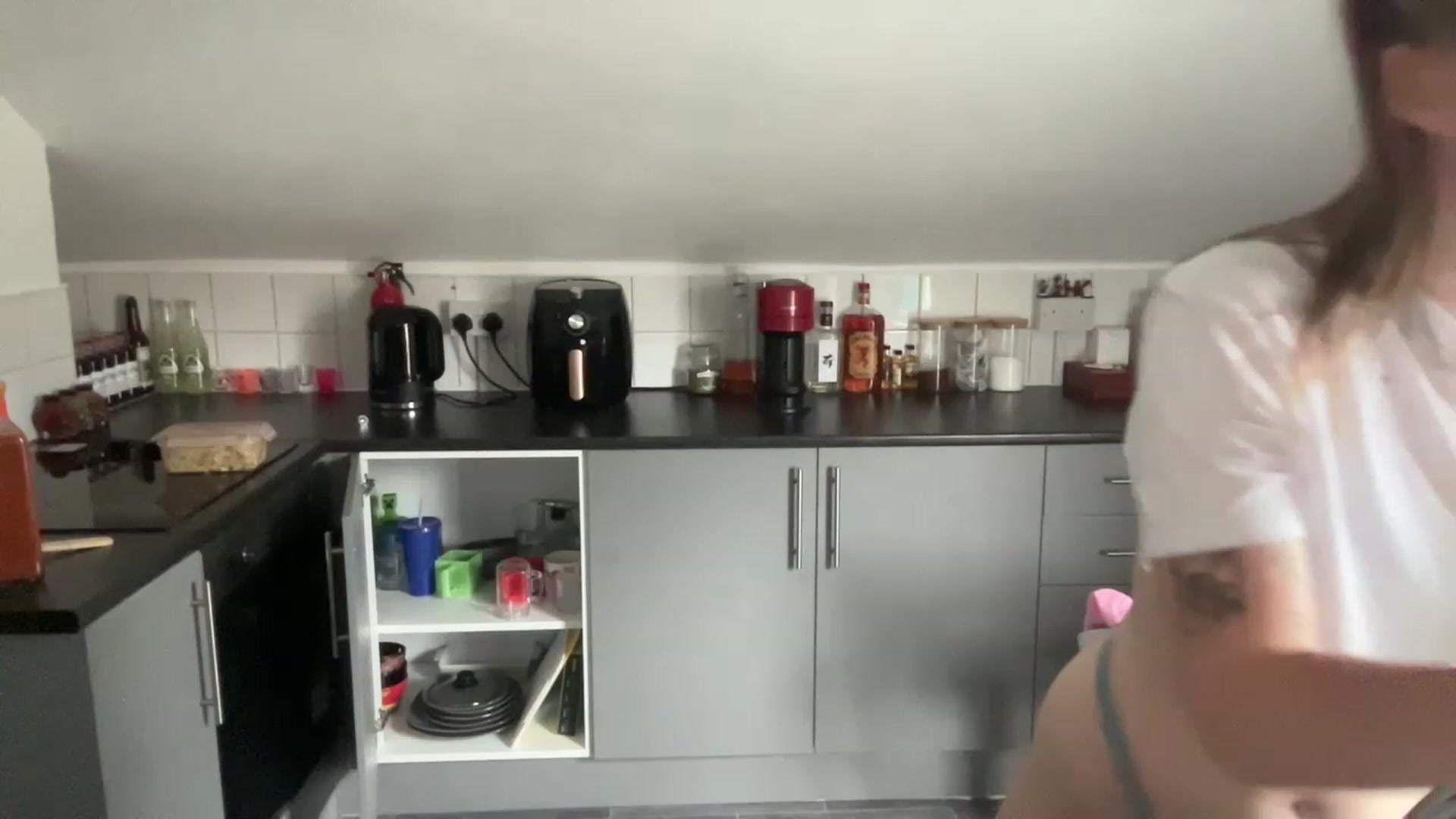 Gallery image thumbnail from Rainangel2's myfreecams stream on, 06/28/2023, 14:40 image 1 of 20
