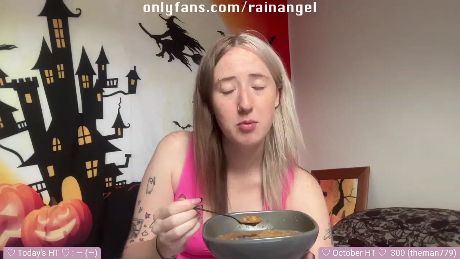 Gallery image thumbnail from Rainangel2's myfreecams stream on, 10/17/2023, 12:33 image 5 of 20