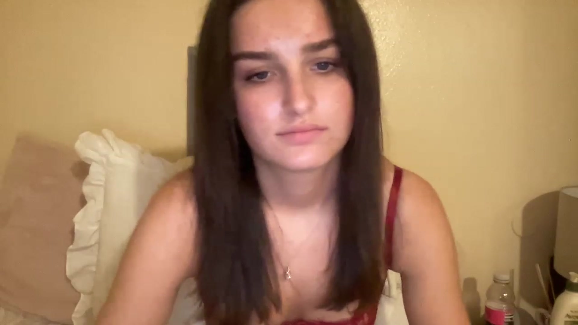 Gallery image thumbnail from RainyMae's myfreecams stream on, 12/12/2022, 24:23 image 16 of 20